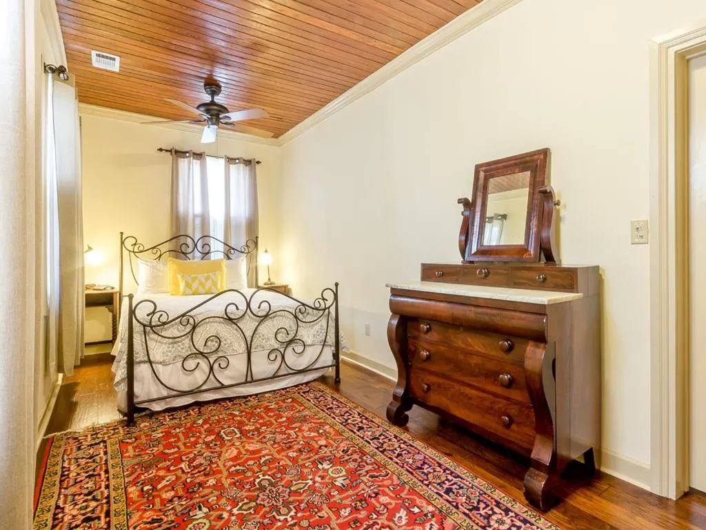 Bed in Frogtown Cottage