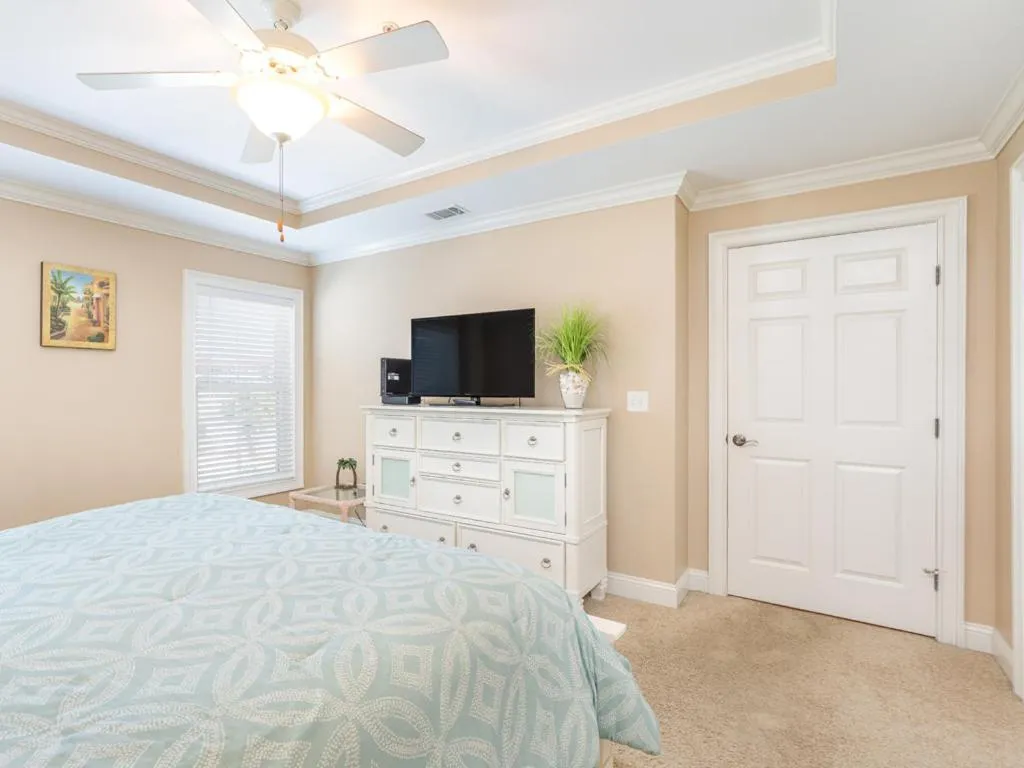 Bed in Silver Seas 203