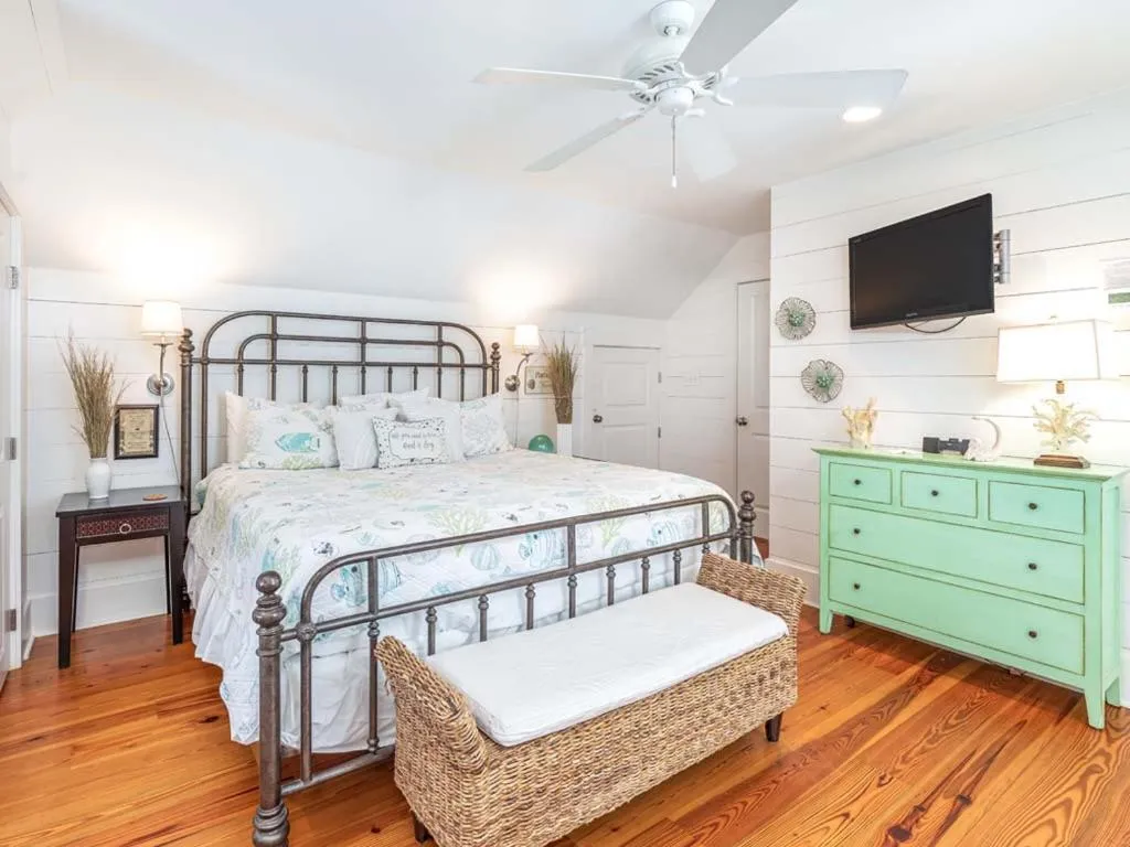 Bed in Serenity By The Sea