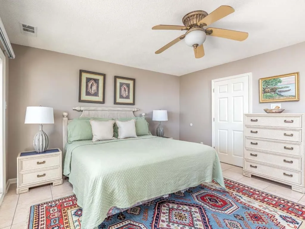 Bed in Atlantic Ocean 11