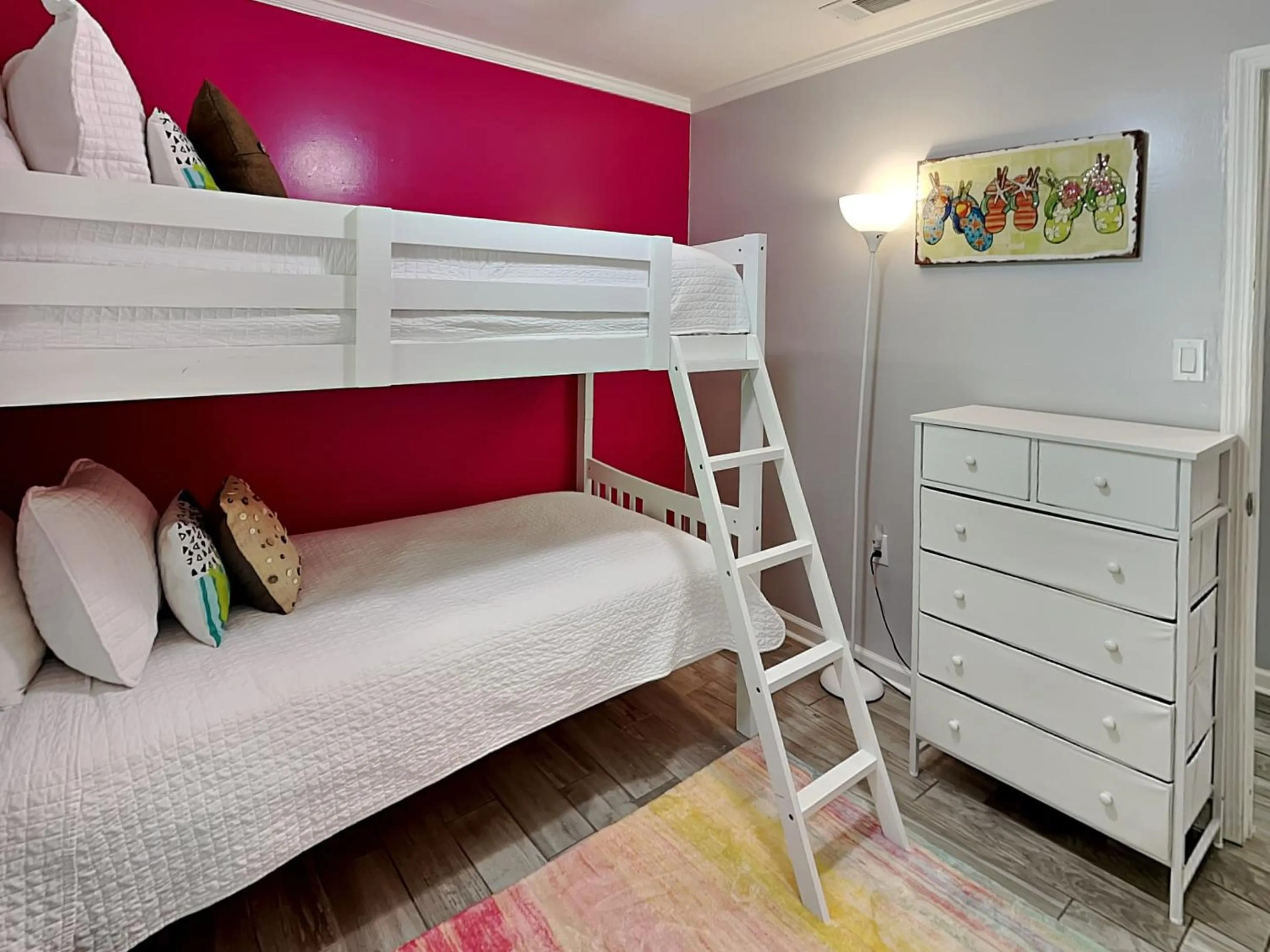 Bed in Horsepen Creek Cottage