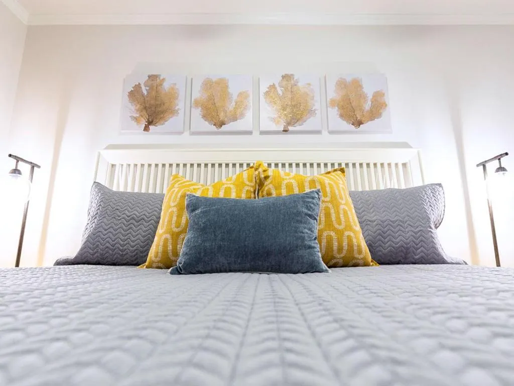 Bed in Beach Racquet B302