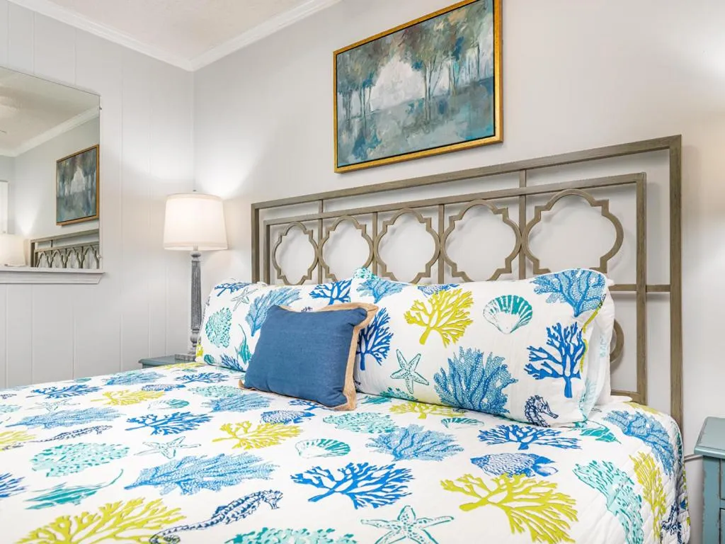 Bed in Beach Racquet A210