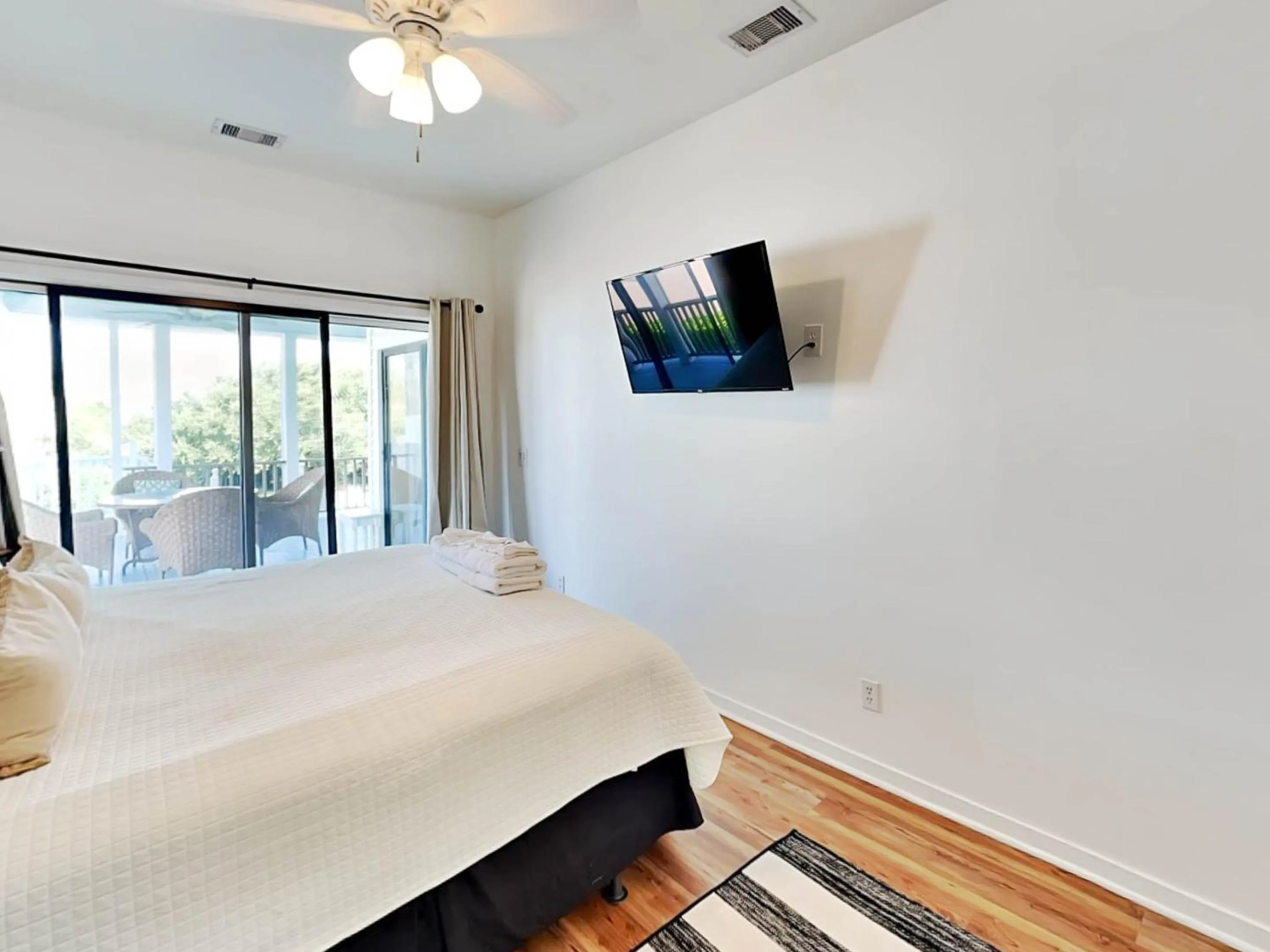 Bed in Weston Beach Place