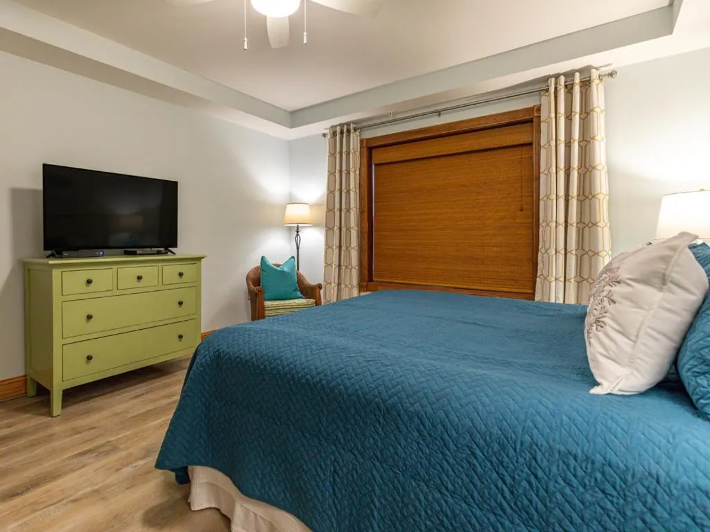 Bed in Ocean Song 314