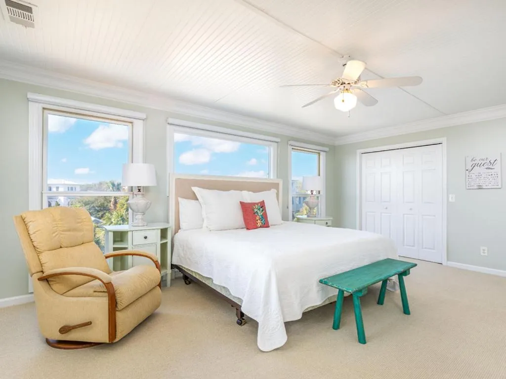 Bed in Once Upon A Tide