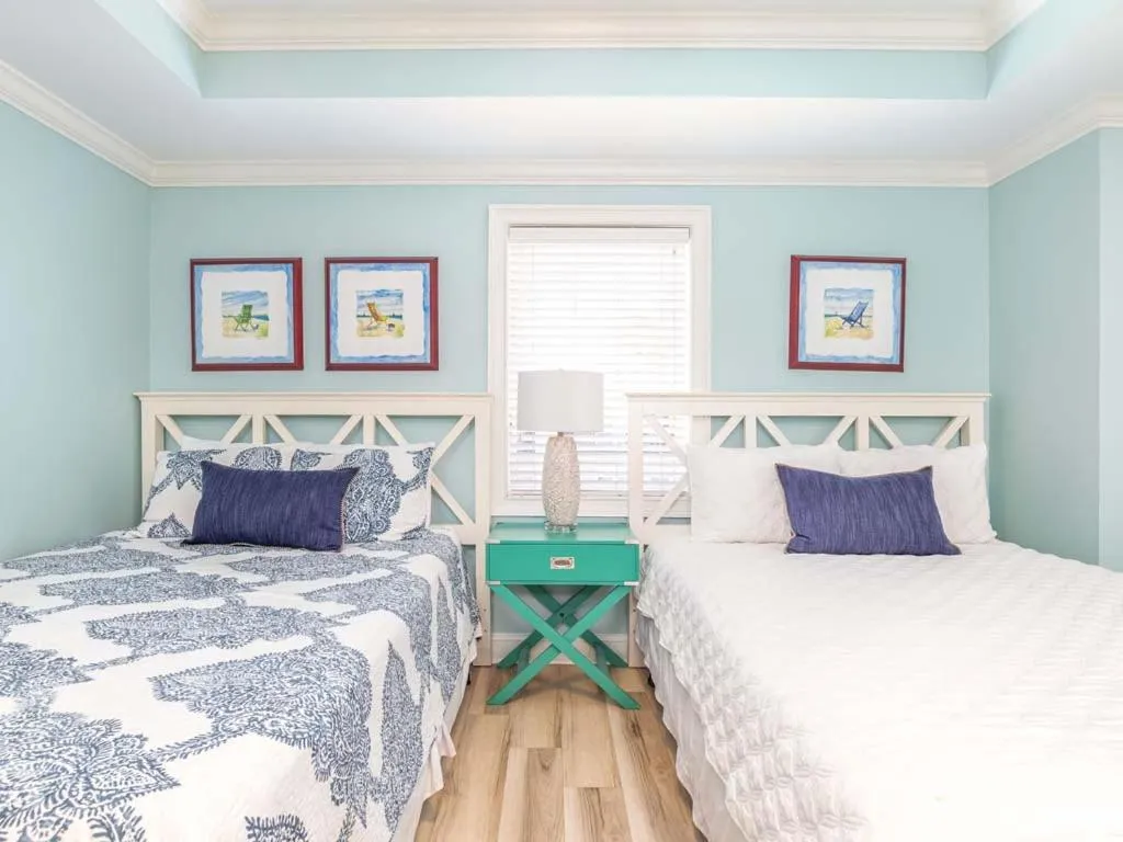 Bed in Brass Rail 306