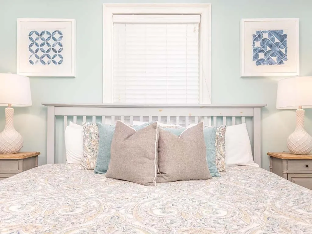 Bed in Brass Rail 306