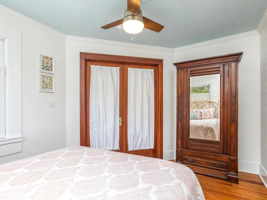 Bed in Coquina Cottage