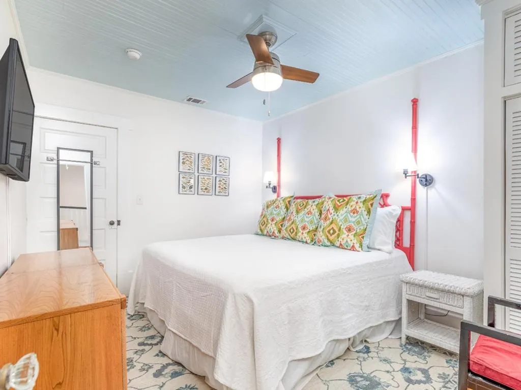 Bed in Coquina Cottage
