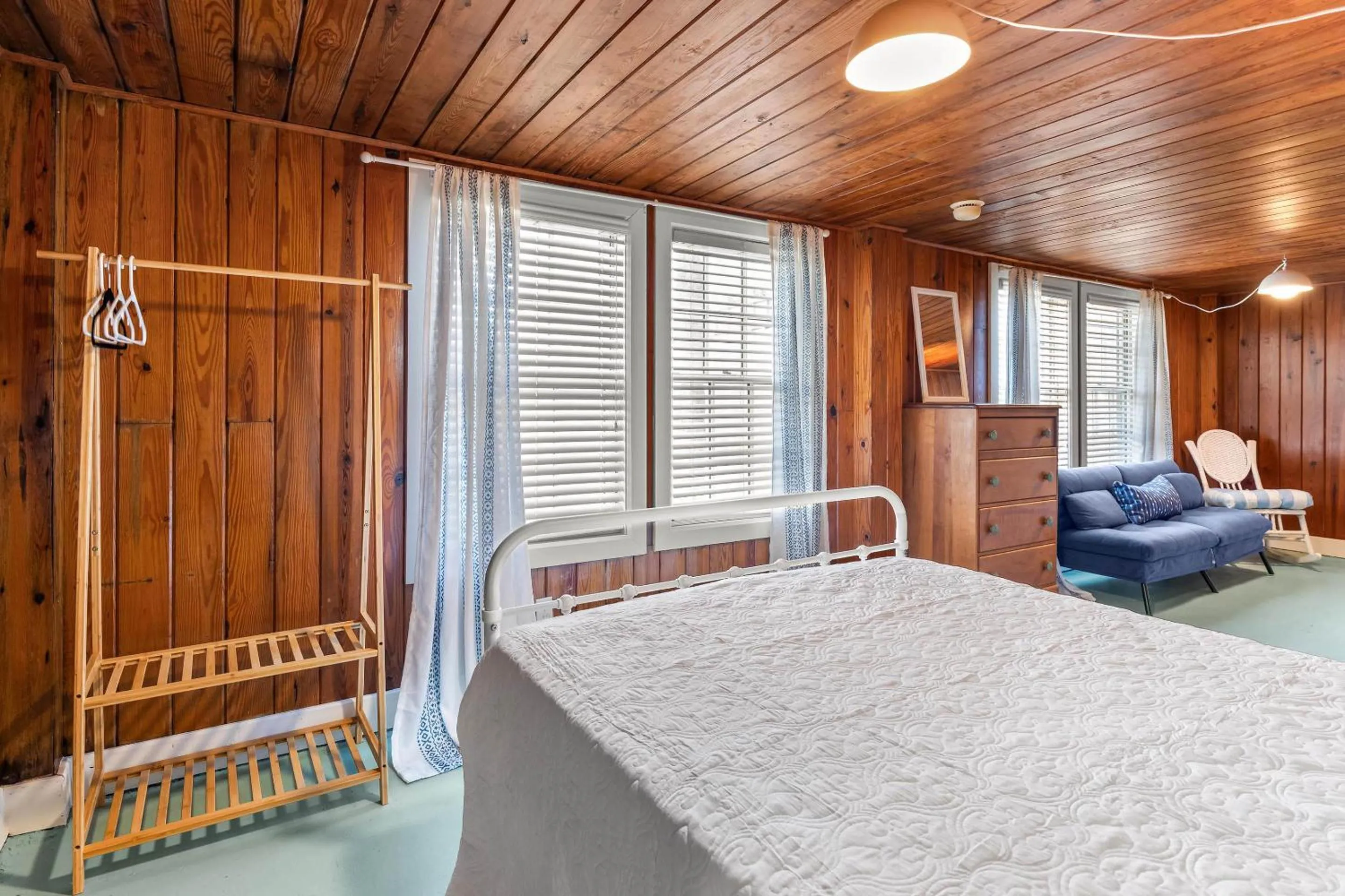 Bed in Caretta Cottage