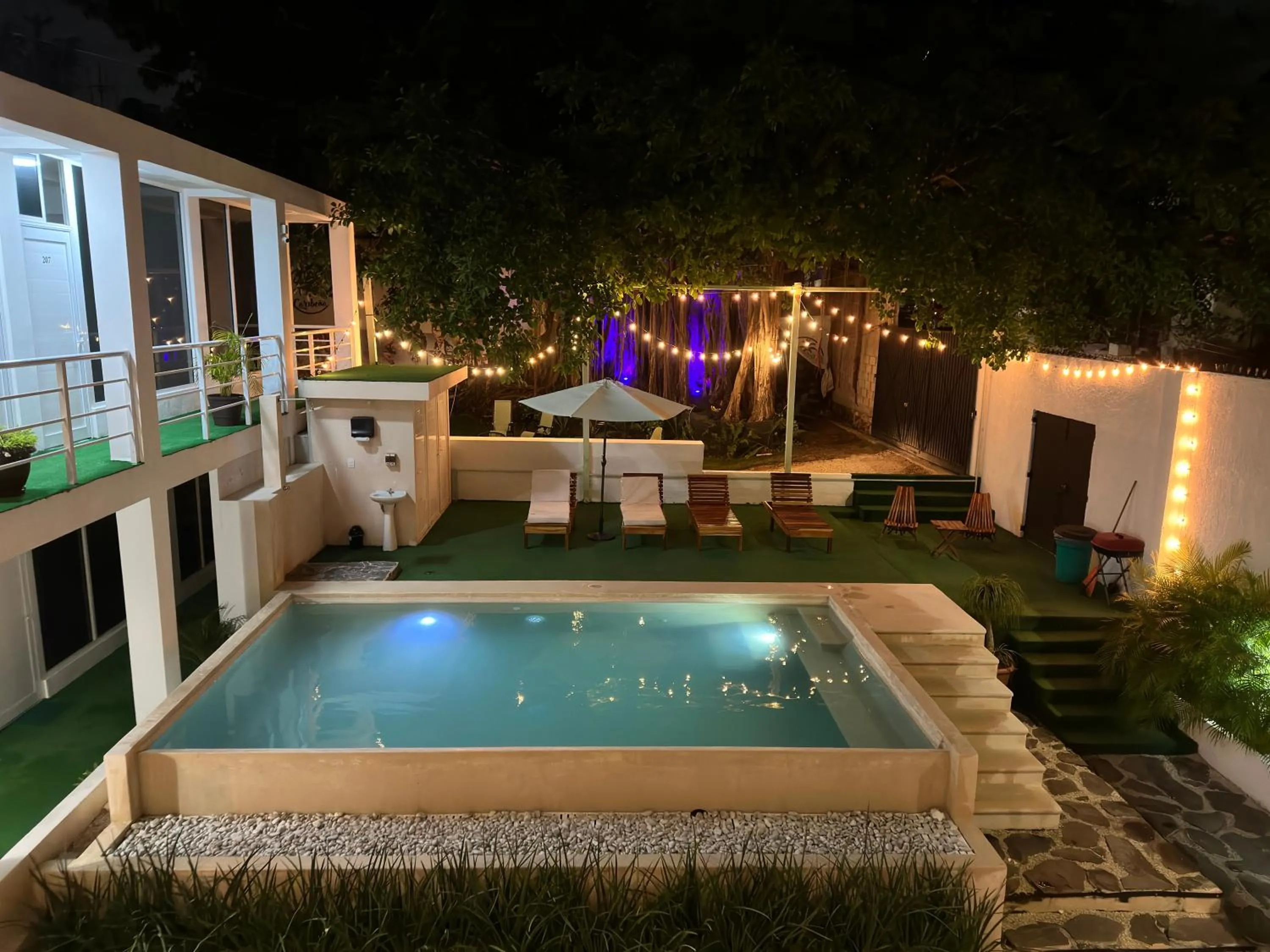 Garden view in La Quinta Caribeña