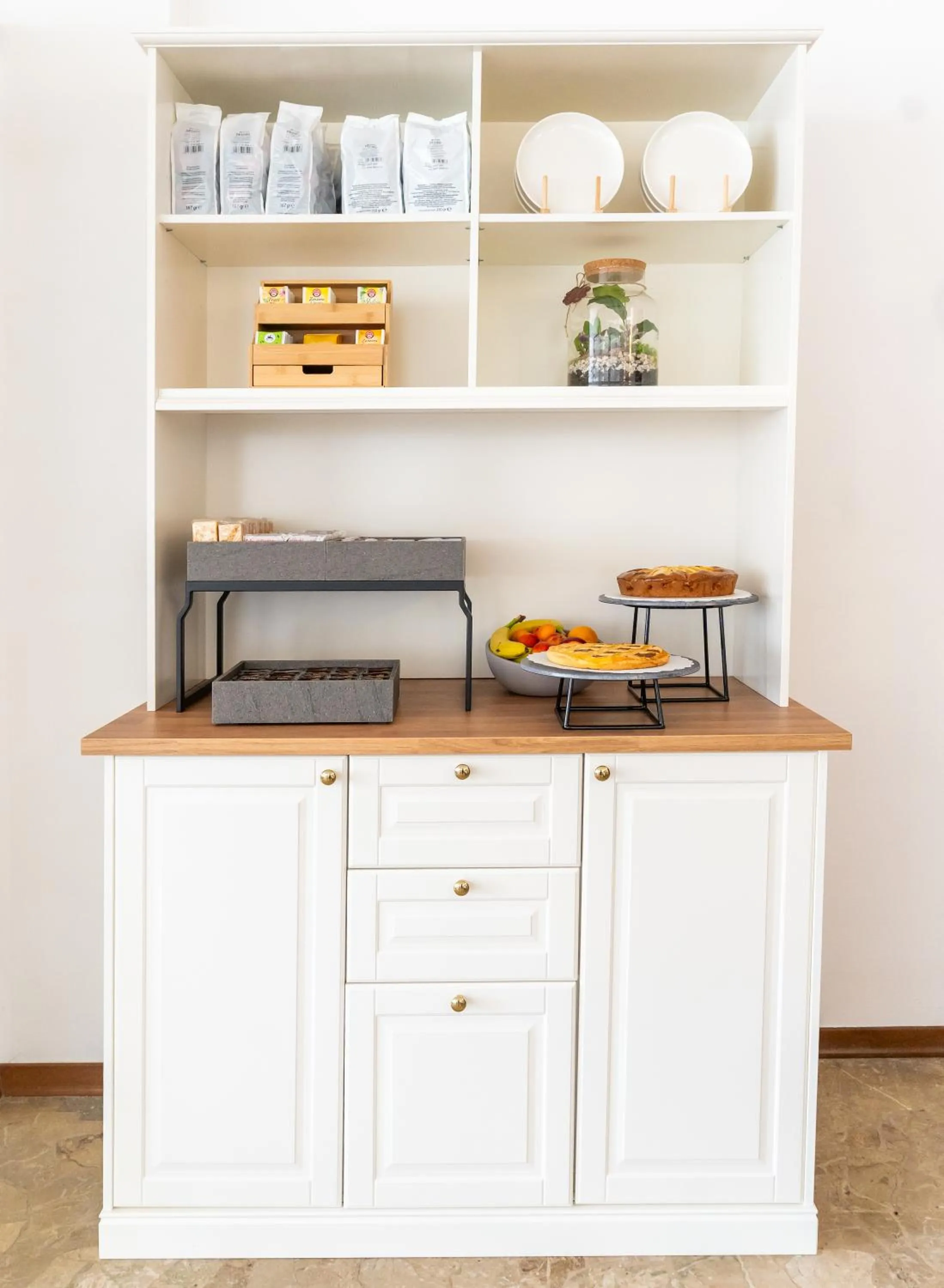 Restaurant/places to eat in Hotel Ischia