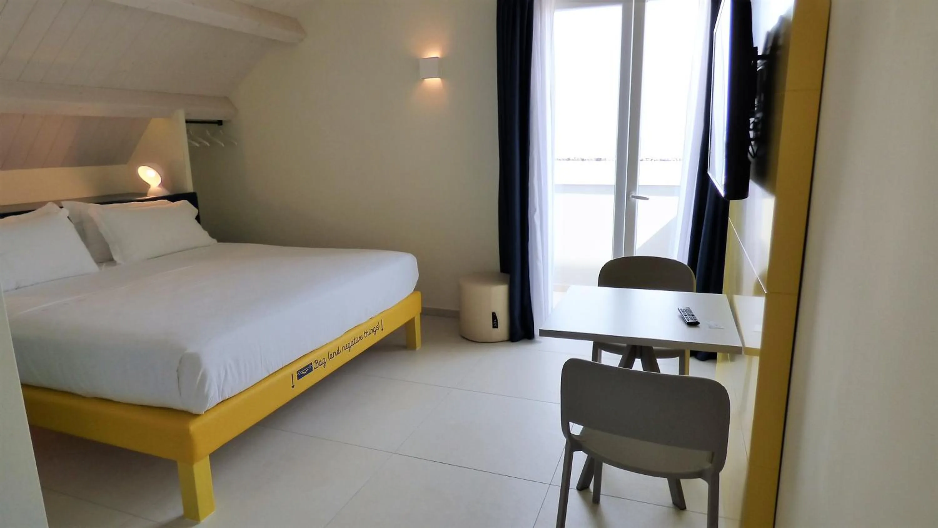 Photo of the whole room, Bed in Hotel Trevi