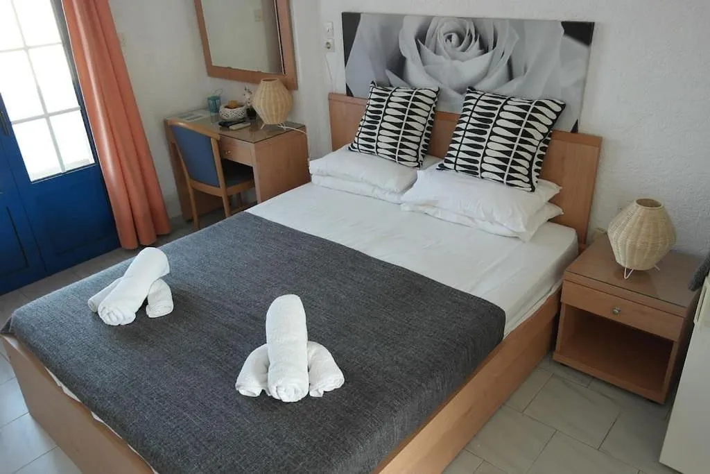 Bed in Athina Studios