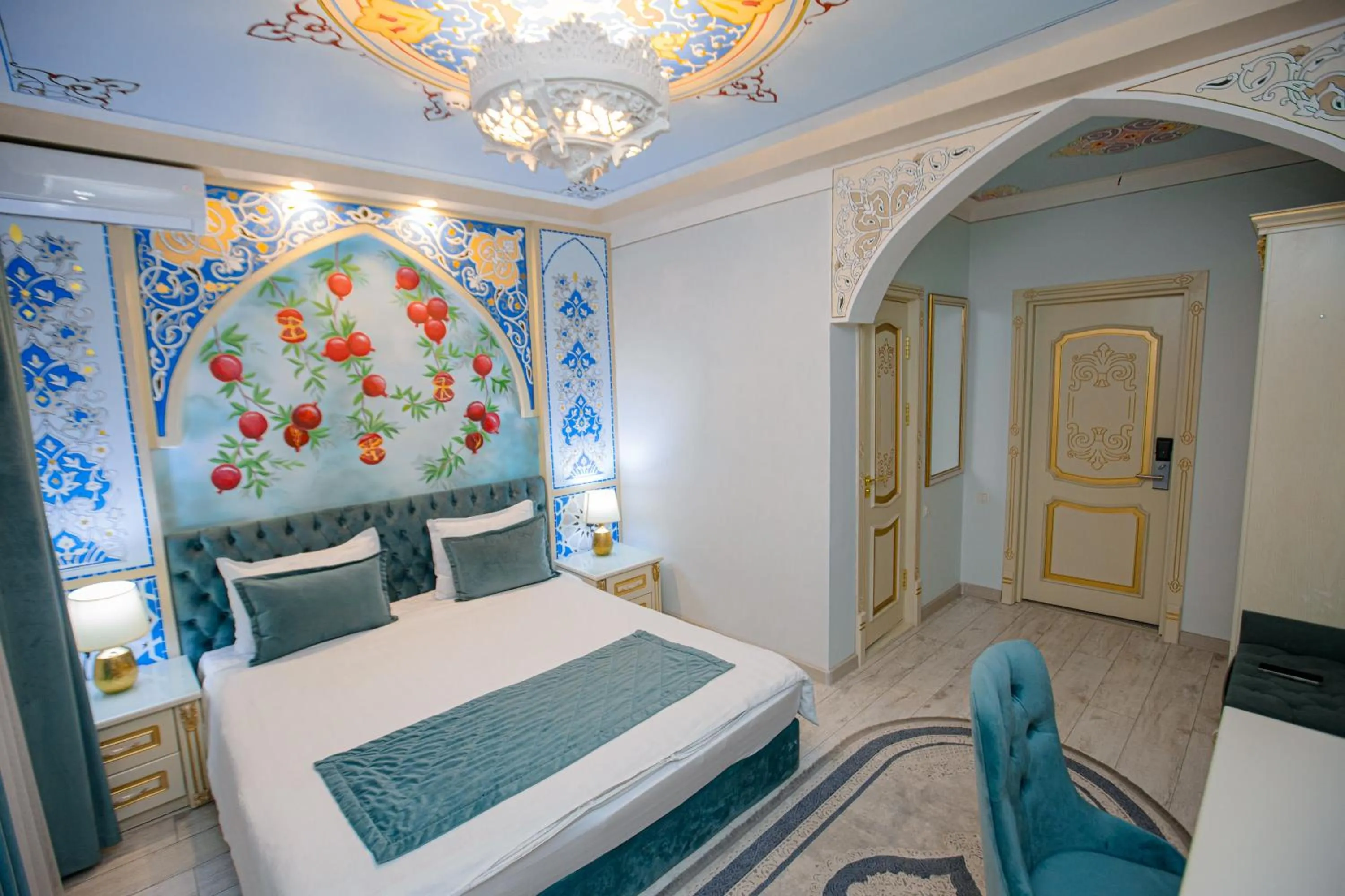 Bed in Gur Emir Palace boutique hotel