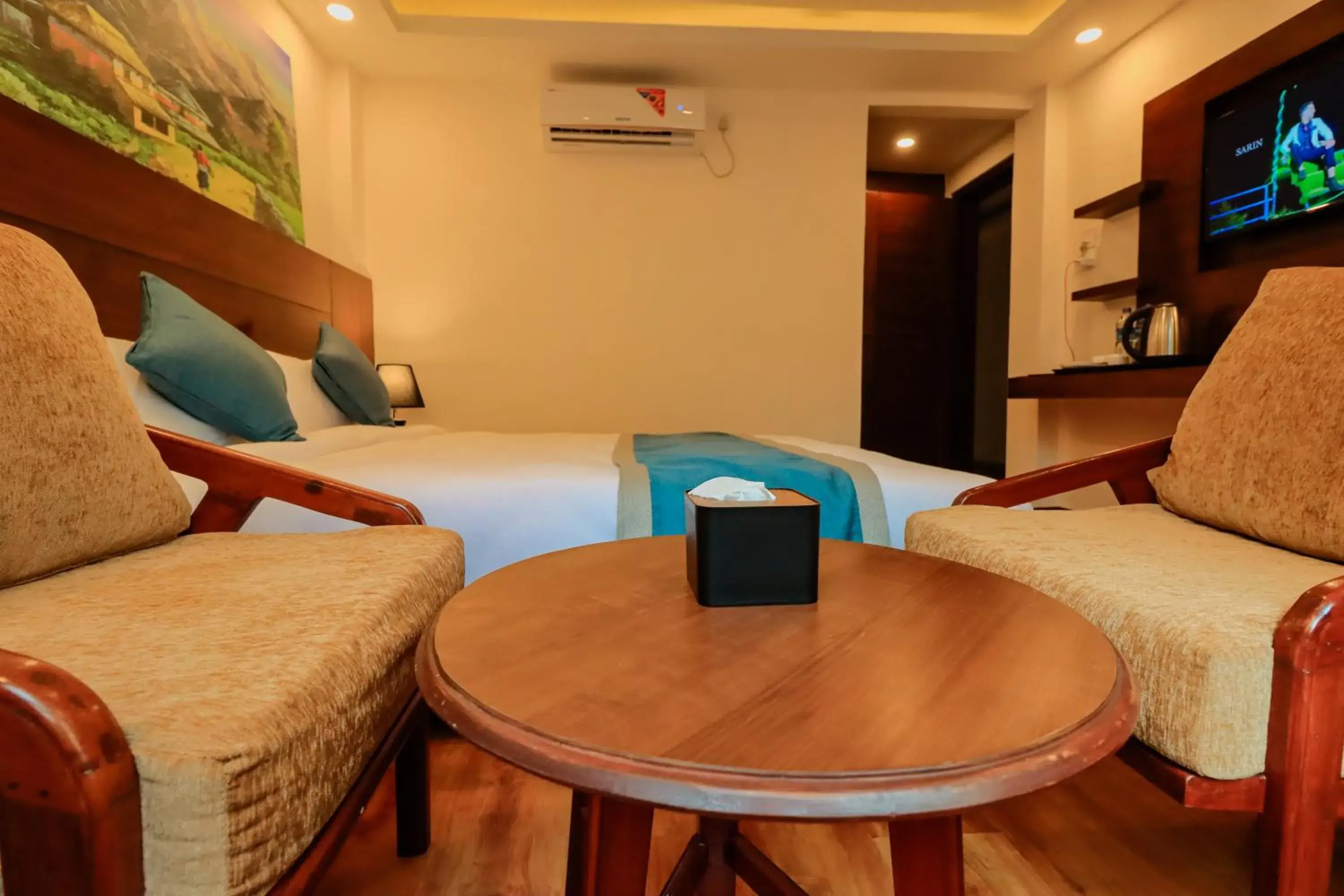 Deluxe Single Room - single occupancy - 10% off on Food & Beverage, 15% off on Laundry, Early check-in & Late check-out by 2 hours in Kathmandu Aagantuk Hotel Deluxe Single Room - single occupancy - 10% off on Food & Beverage, 15% off on Laundry, Early check-in & Late check-out by 2 hours in Kathmandu Aagantuk Hotel