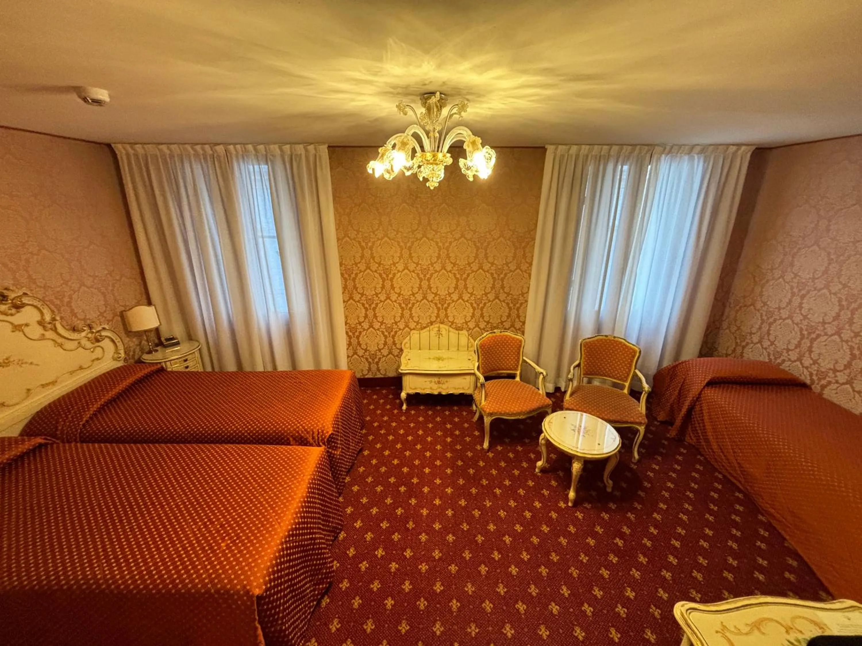 Bedroom, Bed in Hotel Rialto