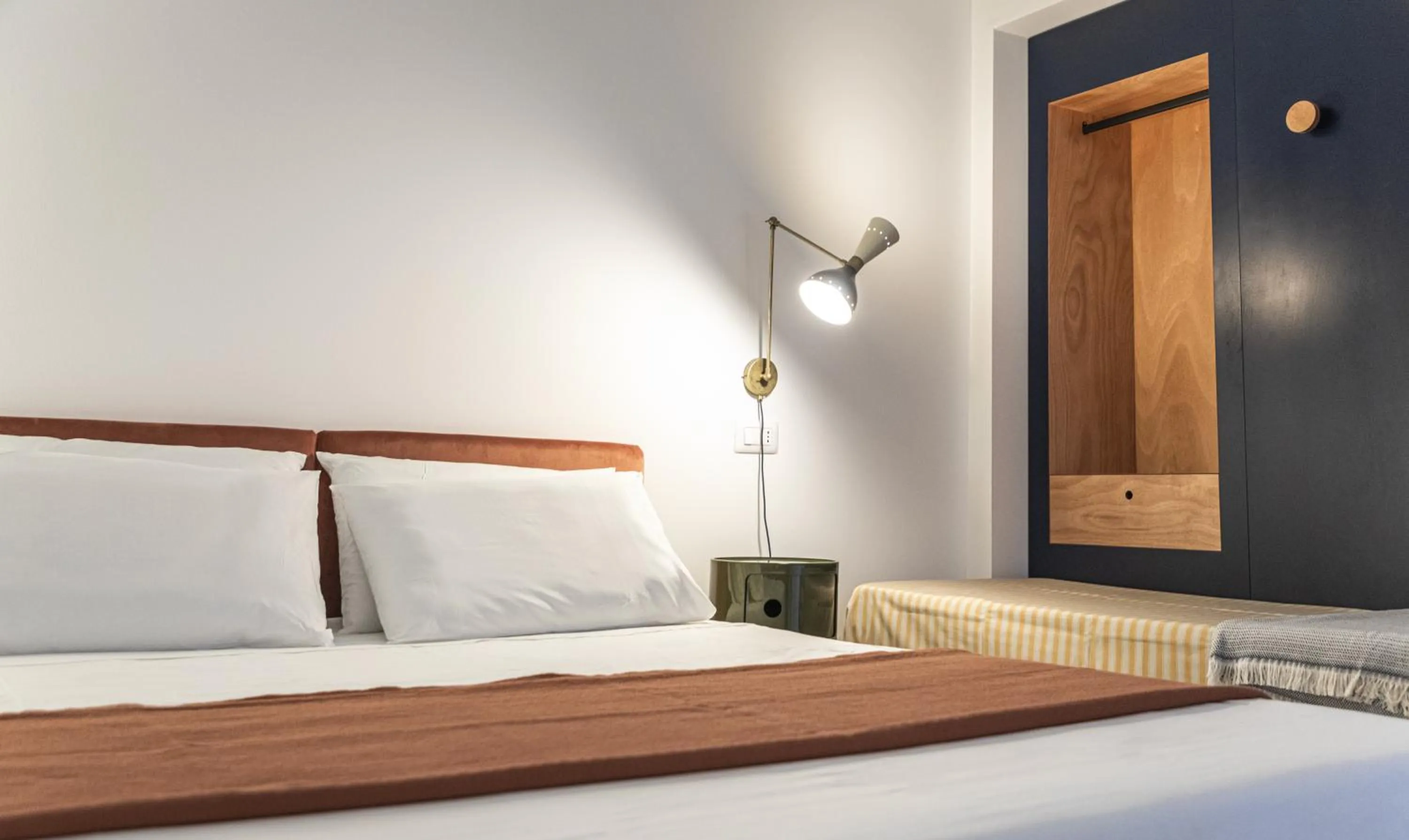 Bed in Hotel Dolomiti