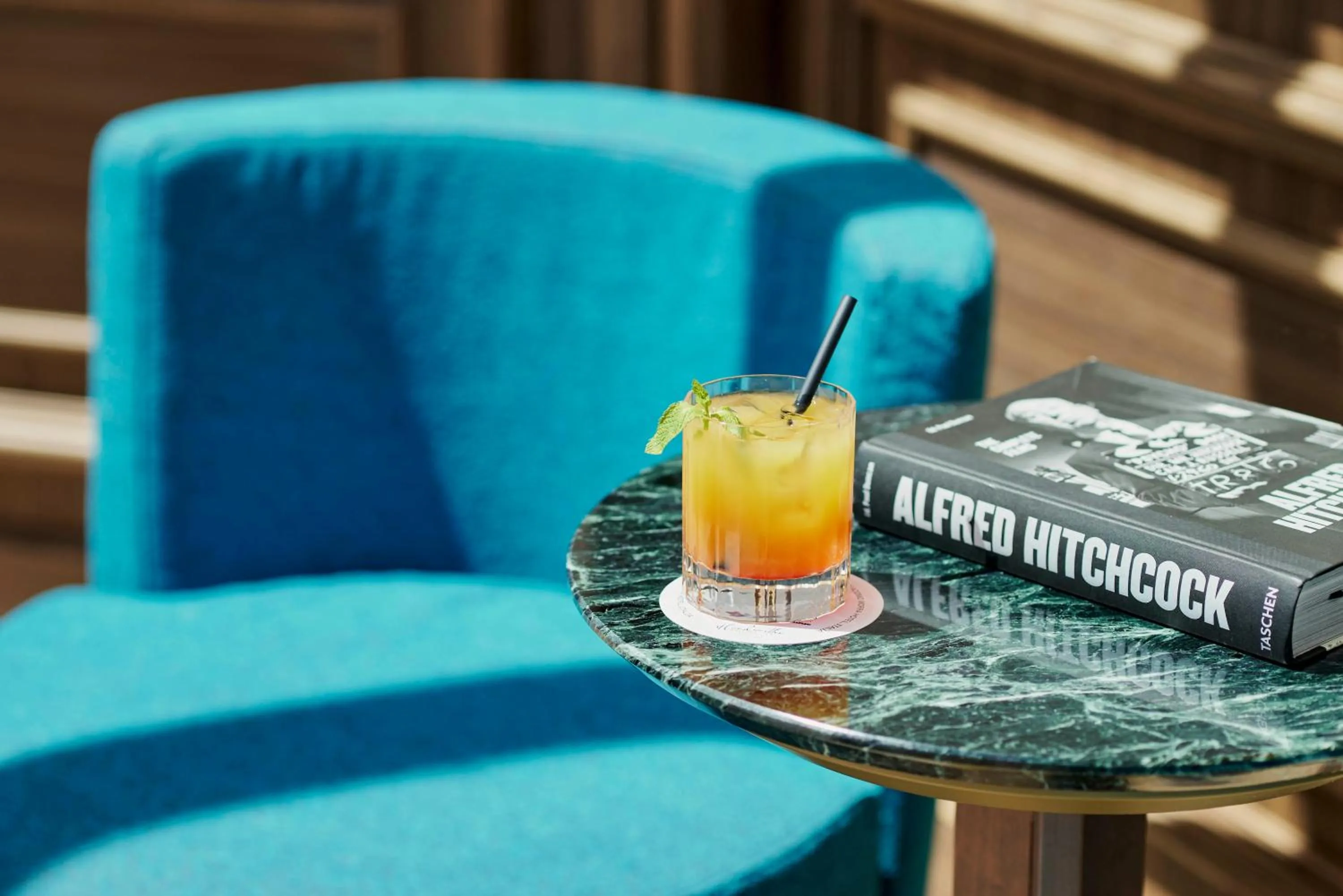 Lounge or bar in Hotel Giacomo Morra Alba - Handwritten Collection