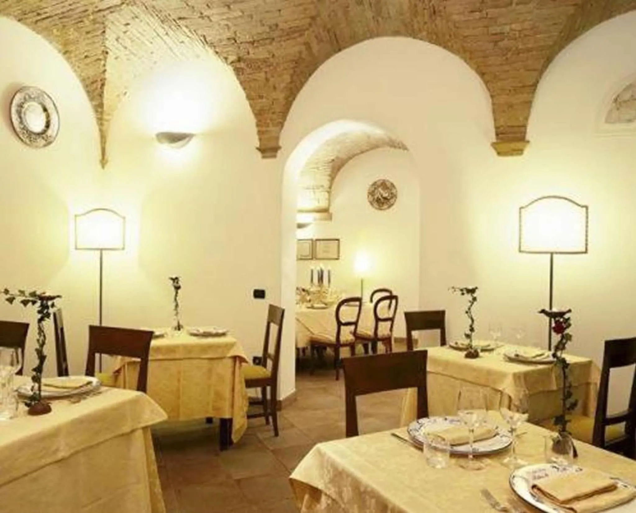 Restaurant/places to eat in Hotel Italia