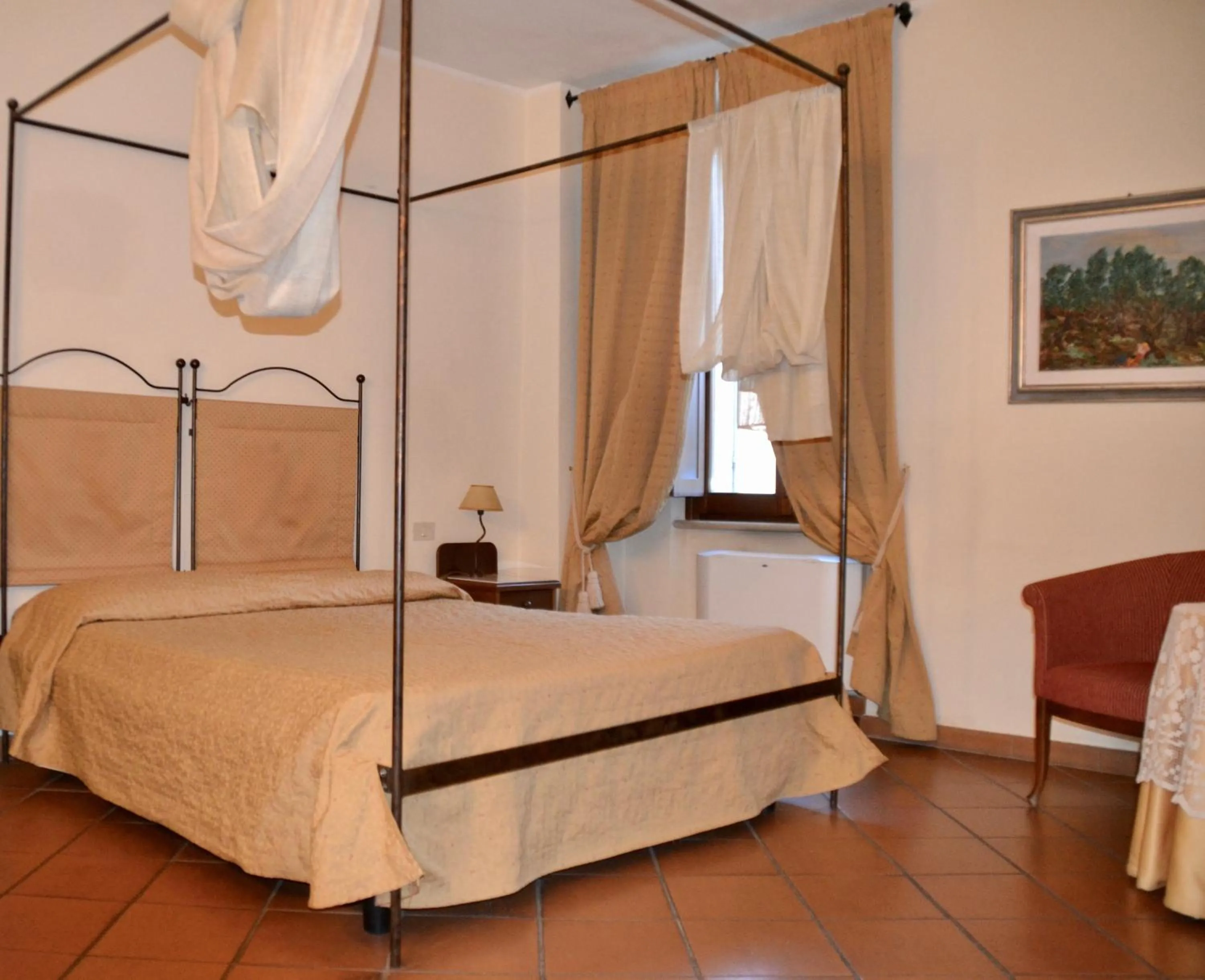 Bed in Hotel Italia