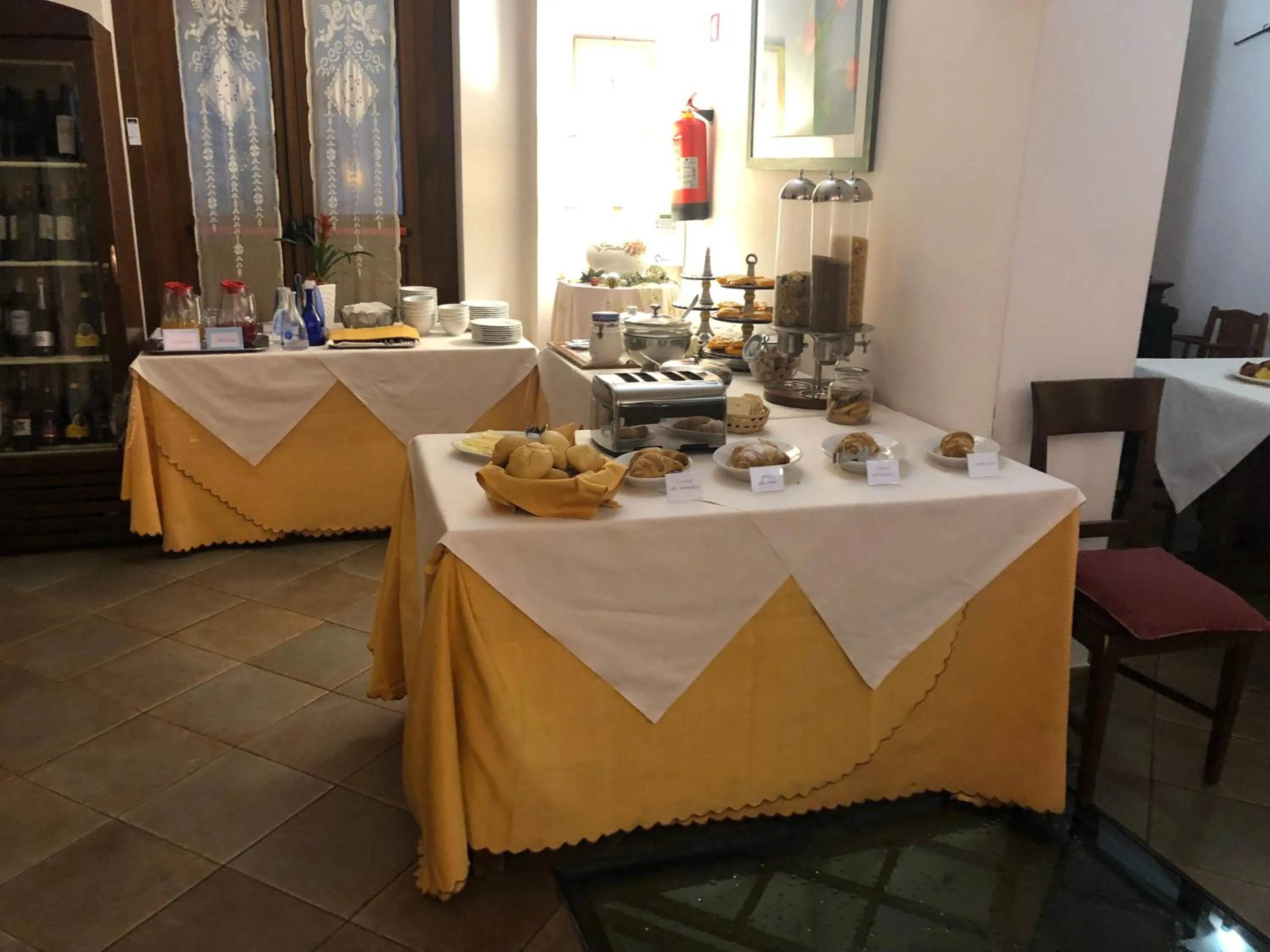 Breakfast in Hotel Italia