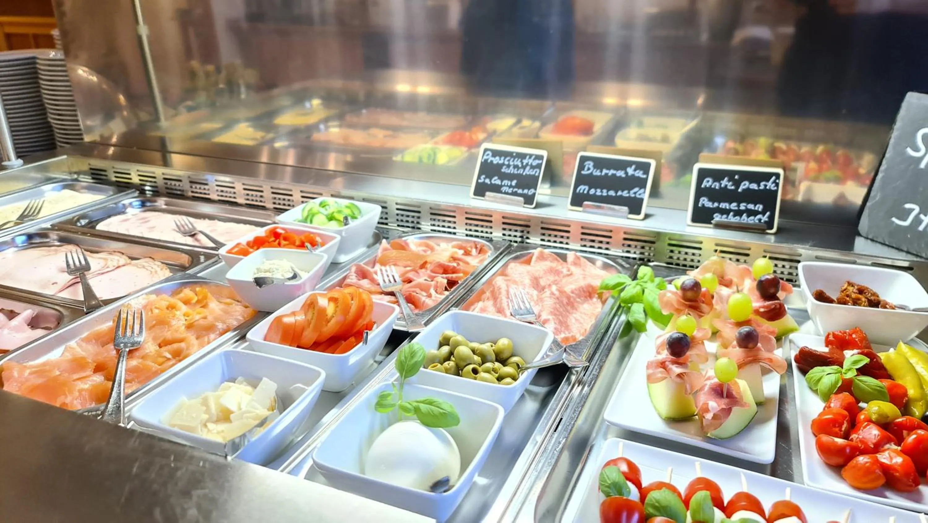 Buffet breakfast in Thermenhotel Tannenhof - Ihr Wohlfühl-Hotel