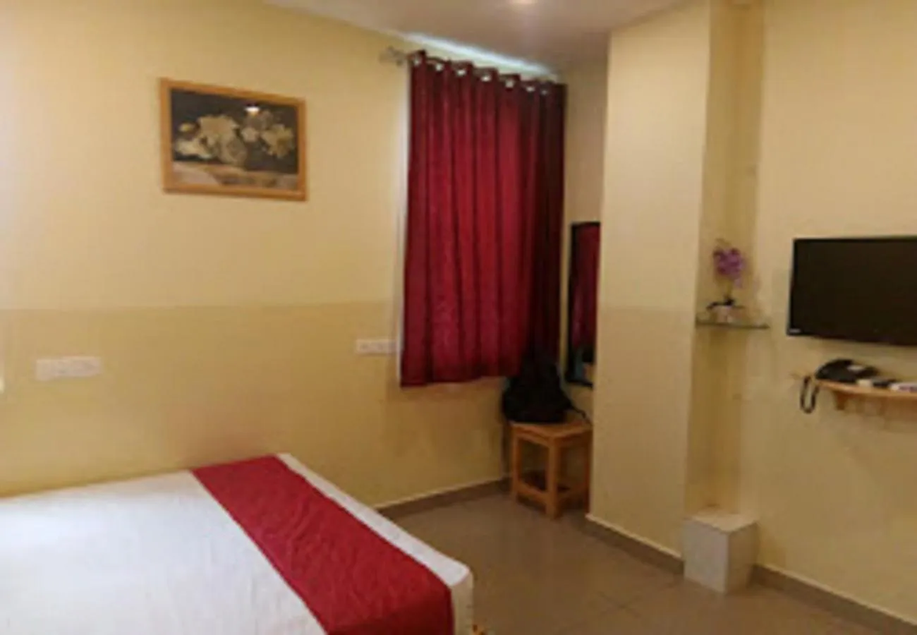 Bed in Chaplin Hotel