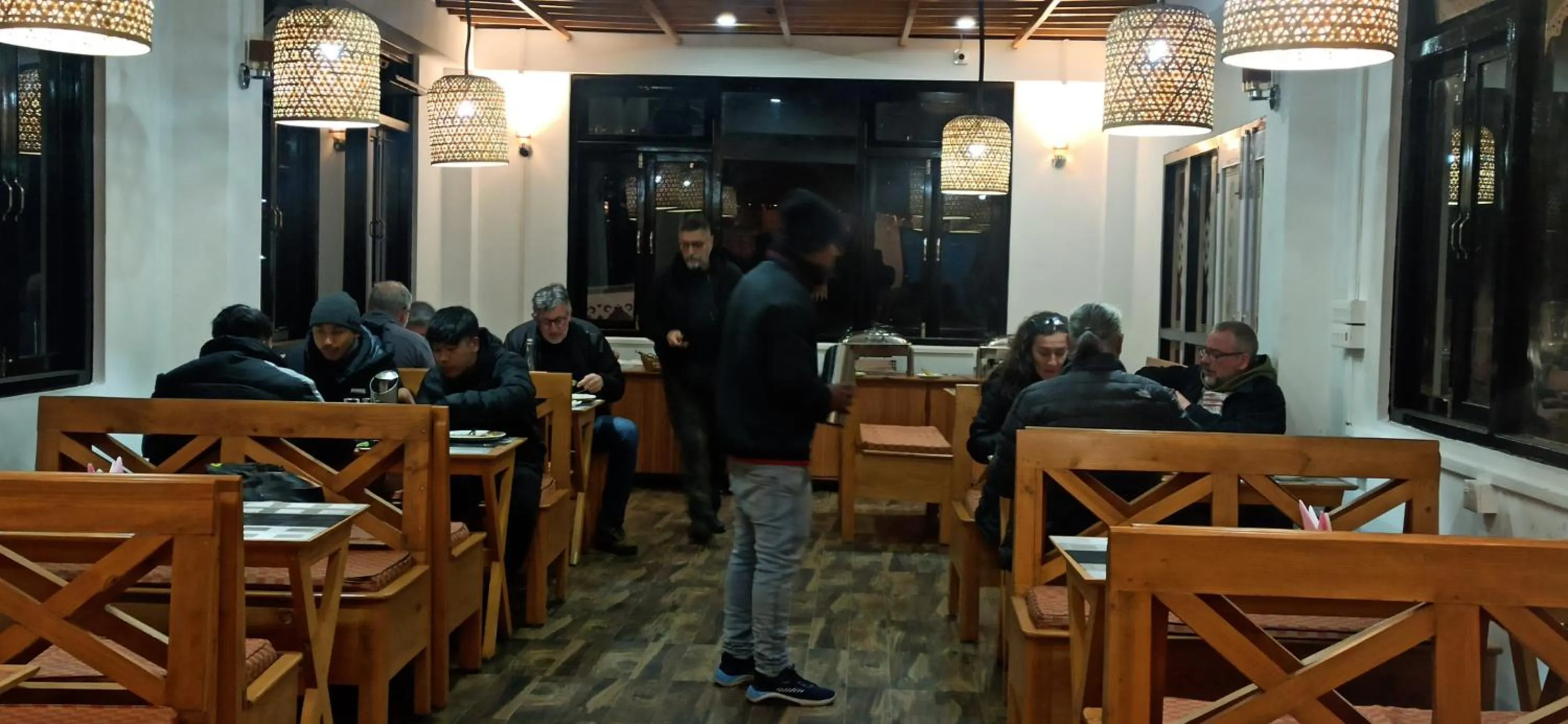 Restaurant/places to eat in Rufina Lachung Kunga