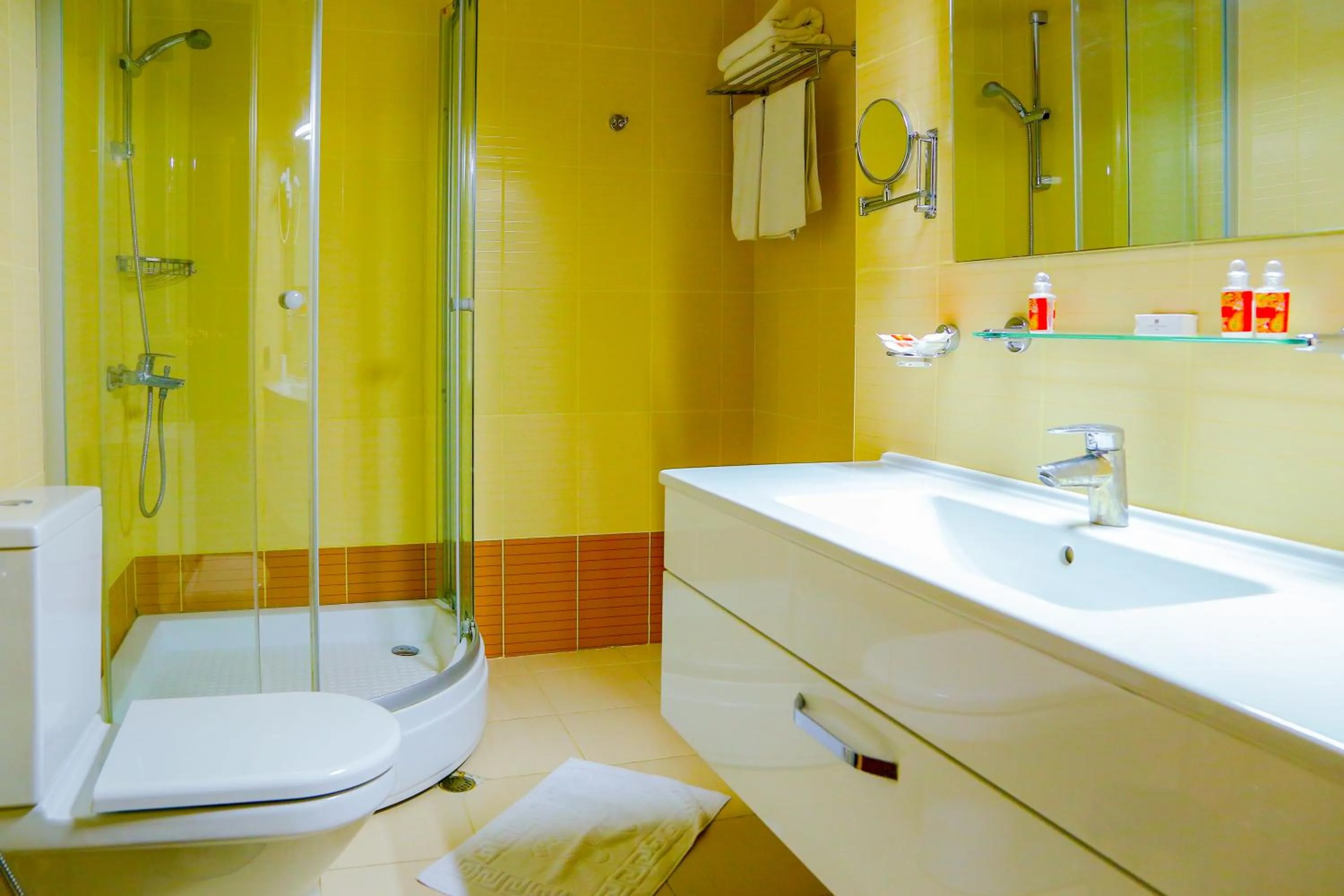 Bathroom in Central Park Baku