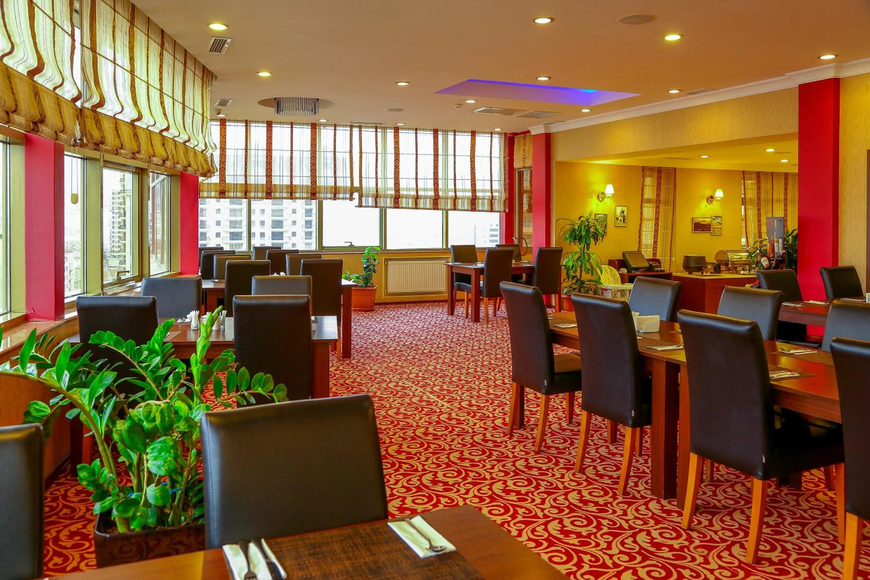 Restaurant/places to eat in Central Park Baku