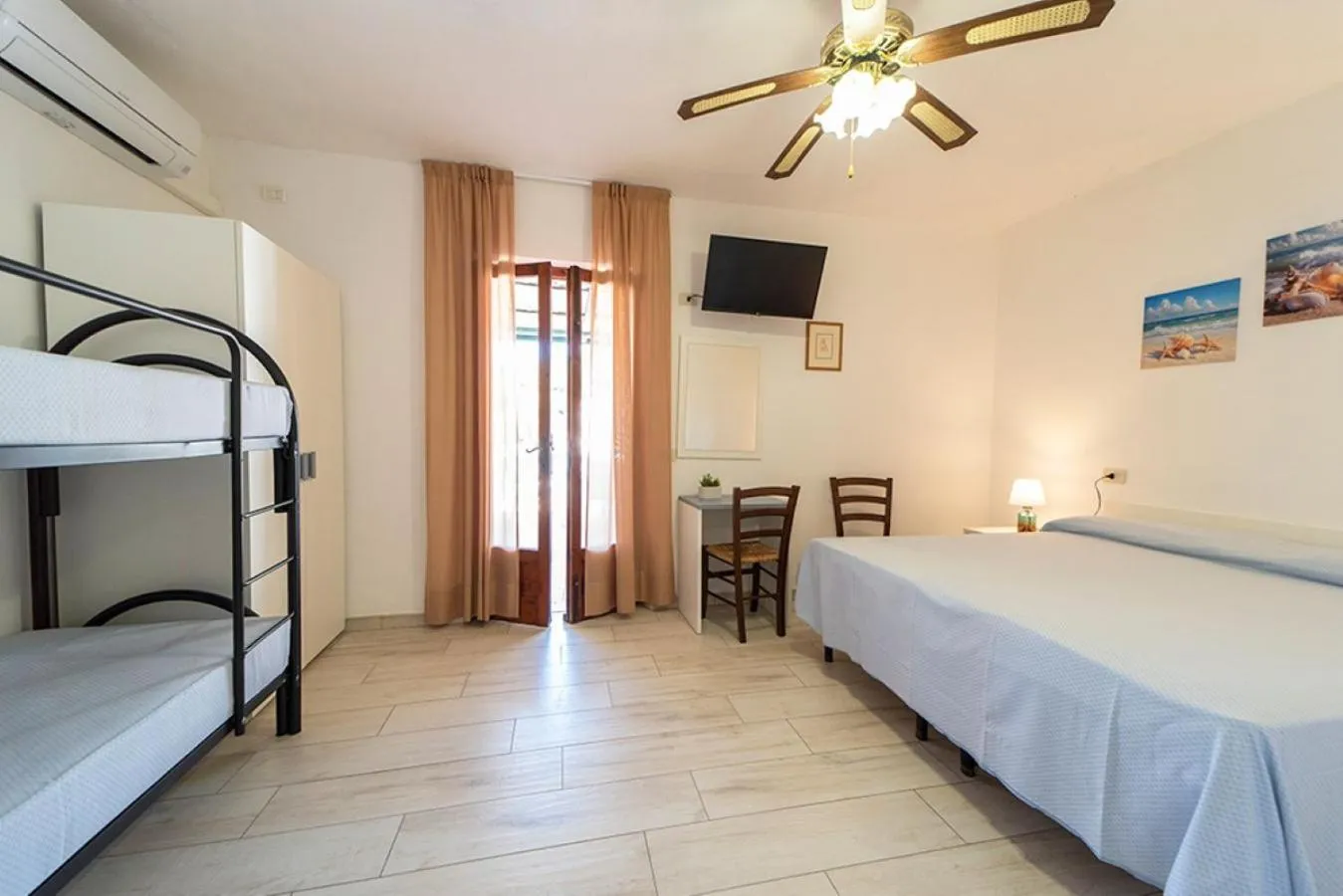 TV and multimedia, Bed in Appartamenti Villa Miramare