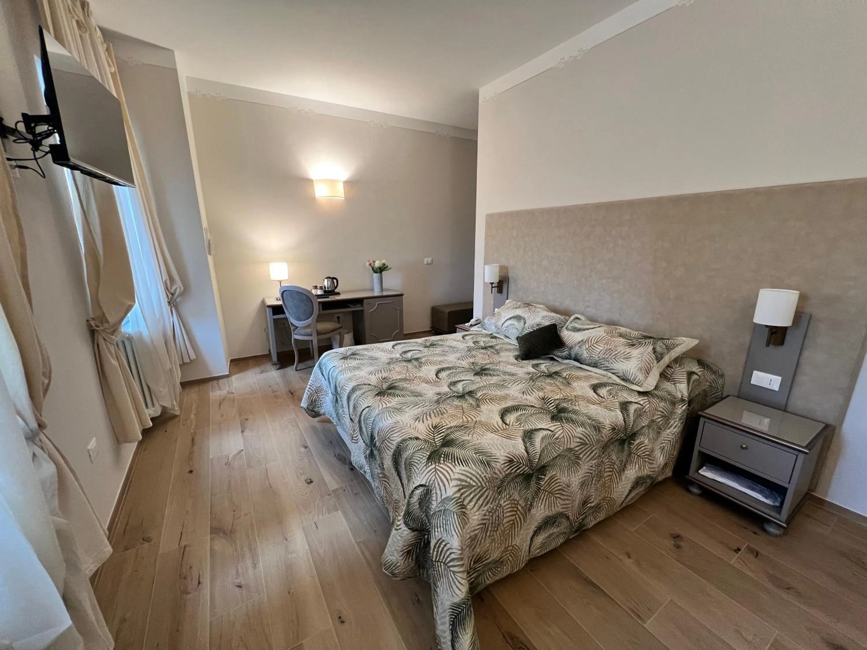 Photo of the whole room, Bed in Hotel San Lino