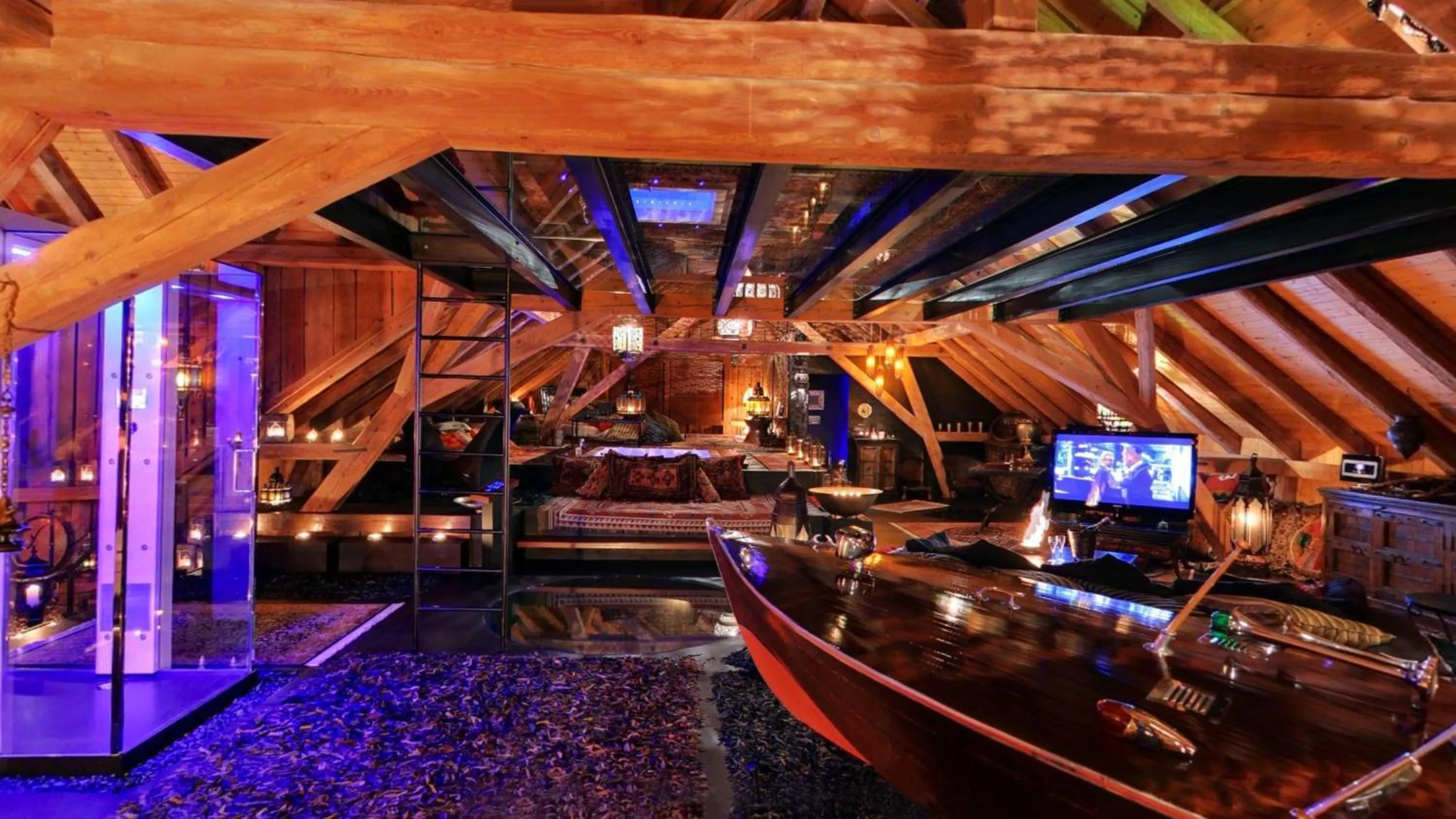 Living room in Bijou Hotel / Love and Romance