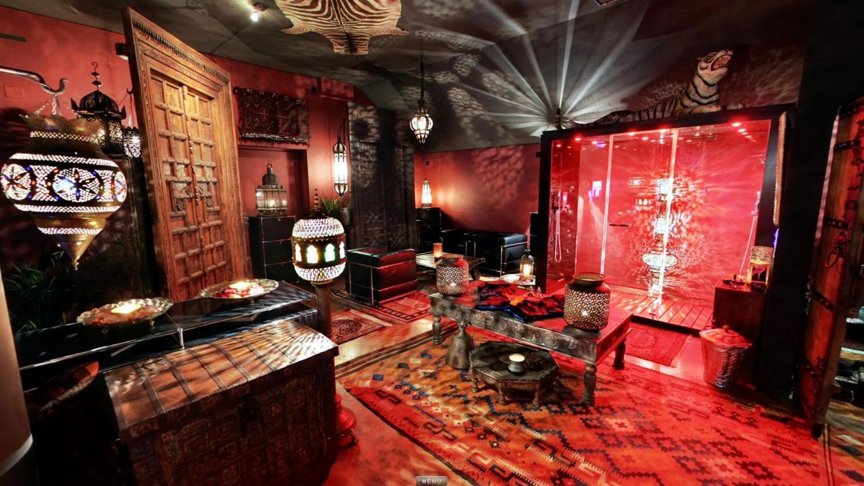 Shower in Bijou Hotel / Love and Romance