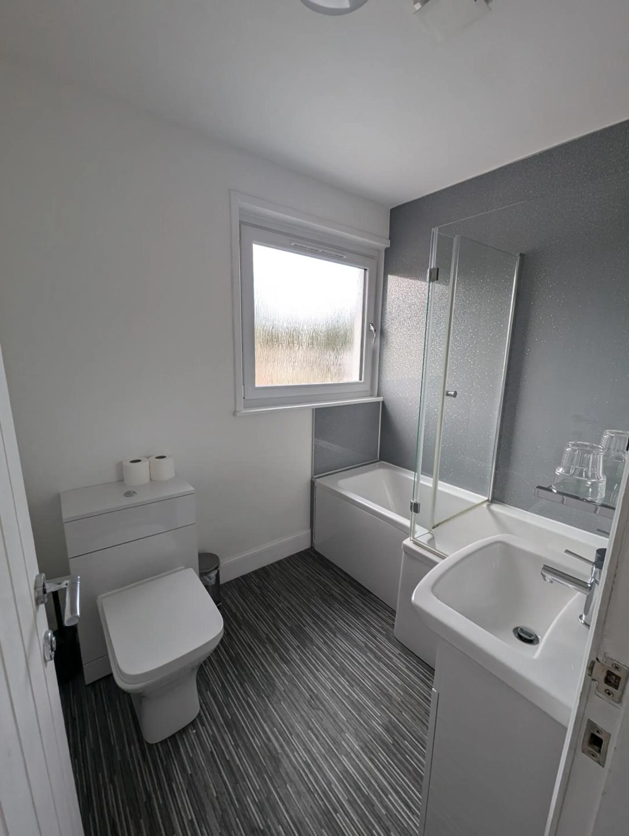 Bathroom in Old North Inn Hotel, Inverness