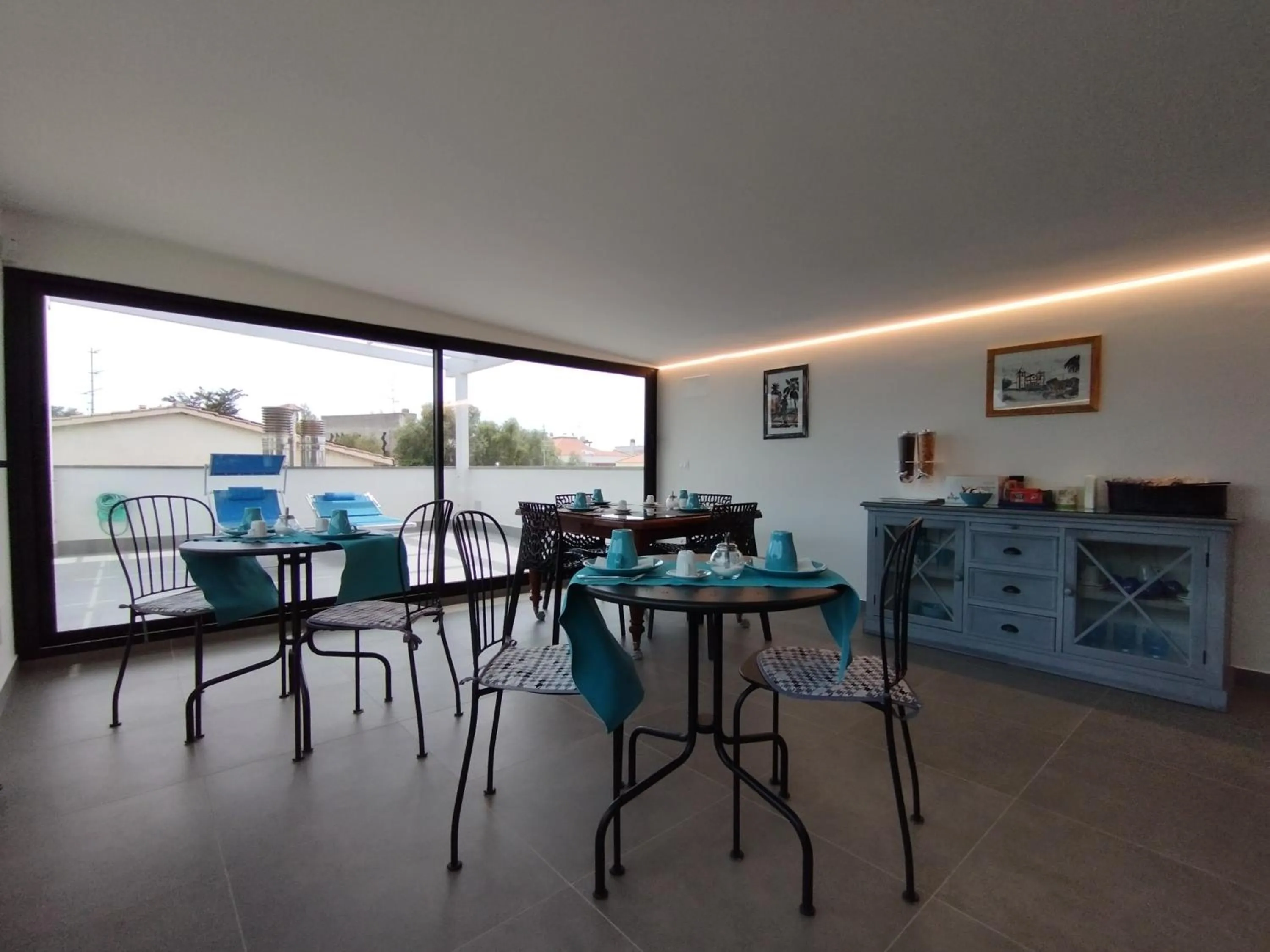 Breakfast in Acquamarina