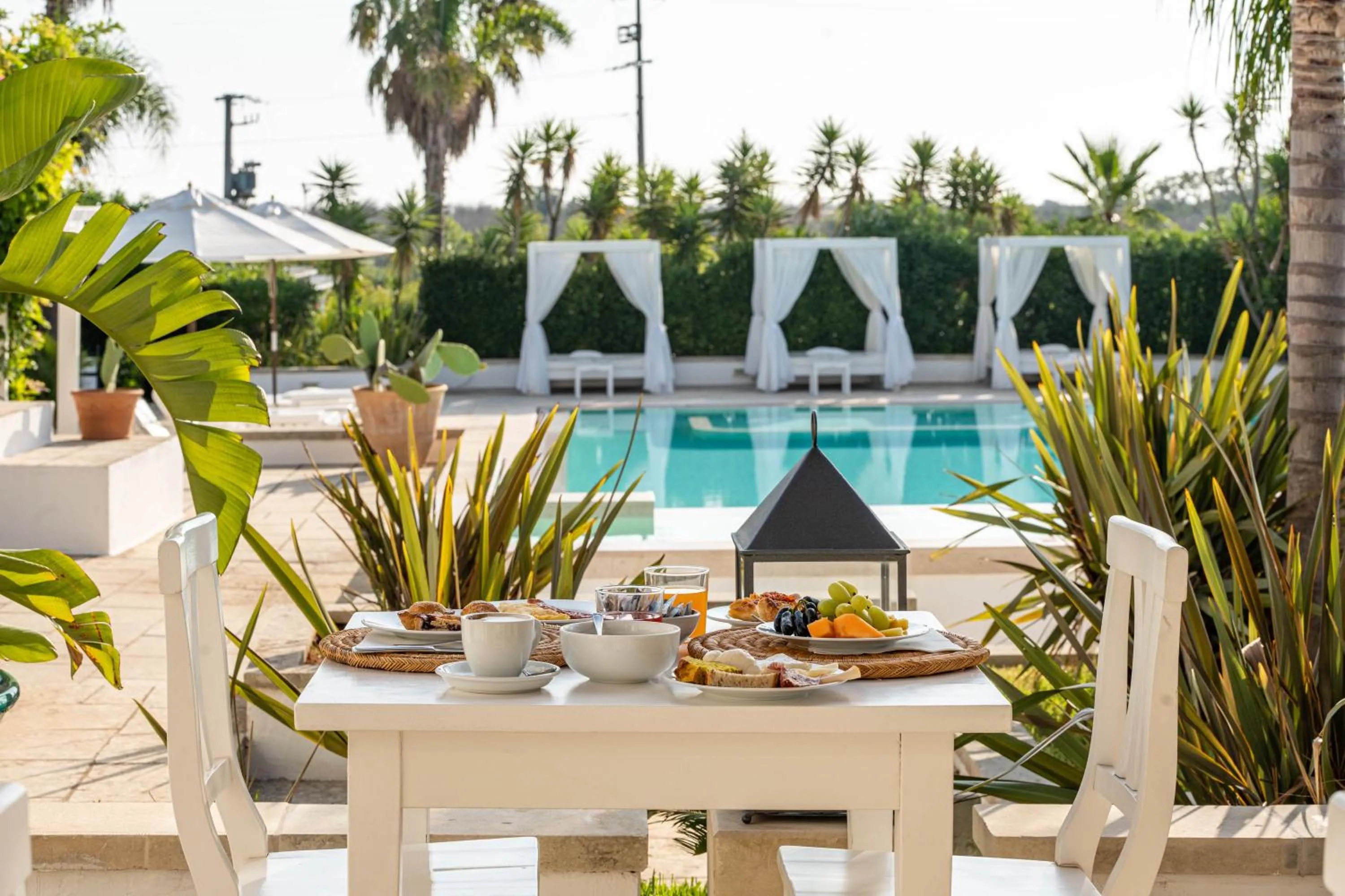 Pool view in Tenuta Centoporte