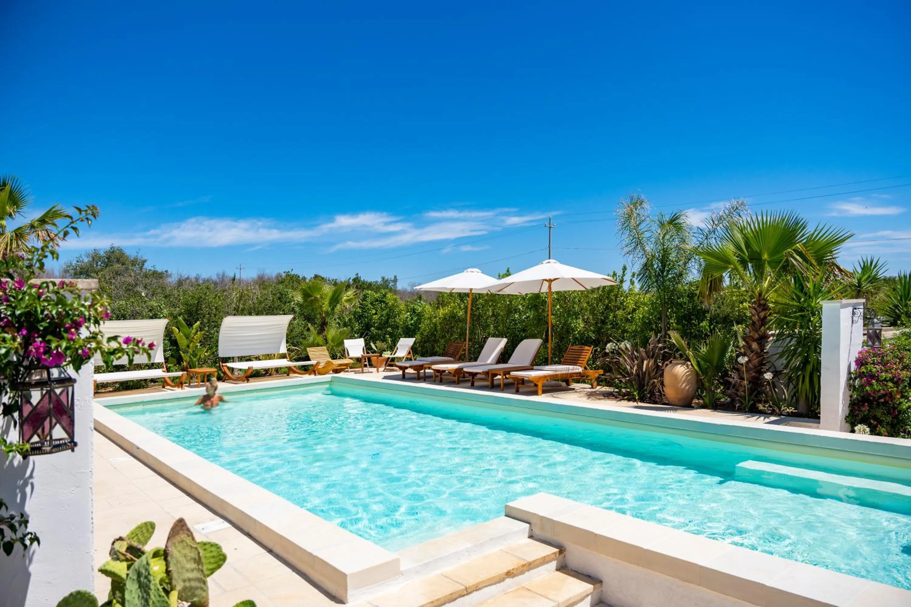 Pool view in Tenuta Centoporte