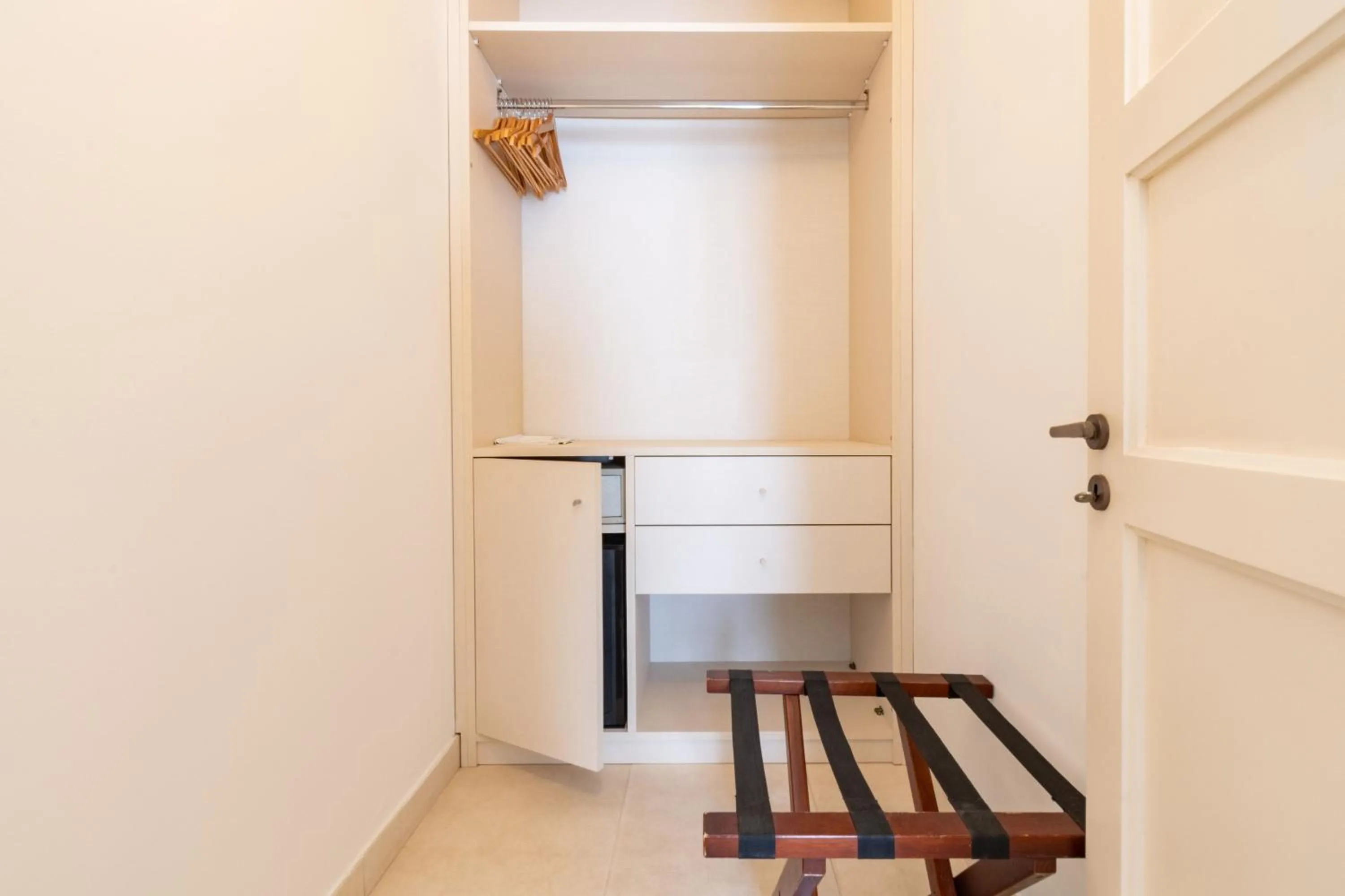 wardrobe in Tenuta Centoporte