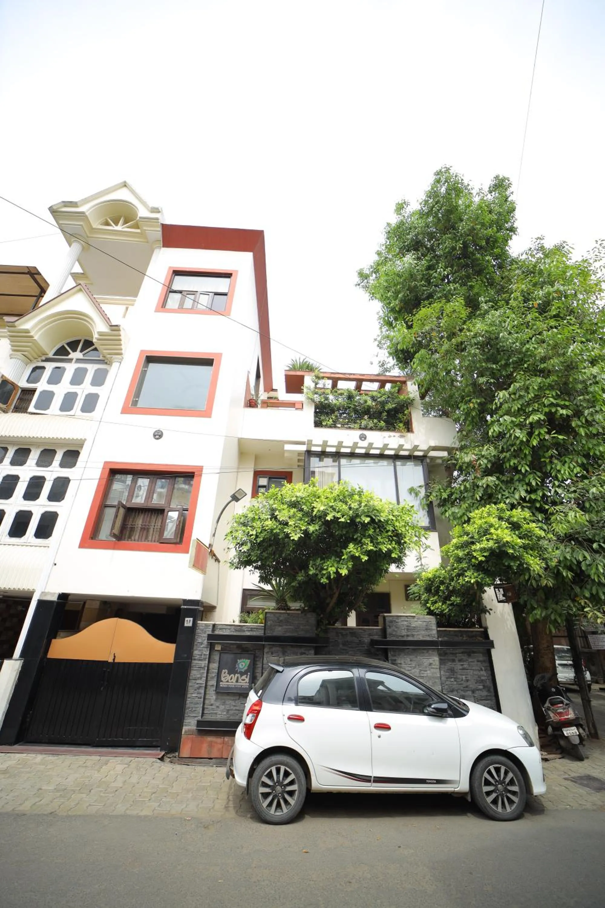 Property building in Bansi Home Stay