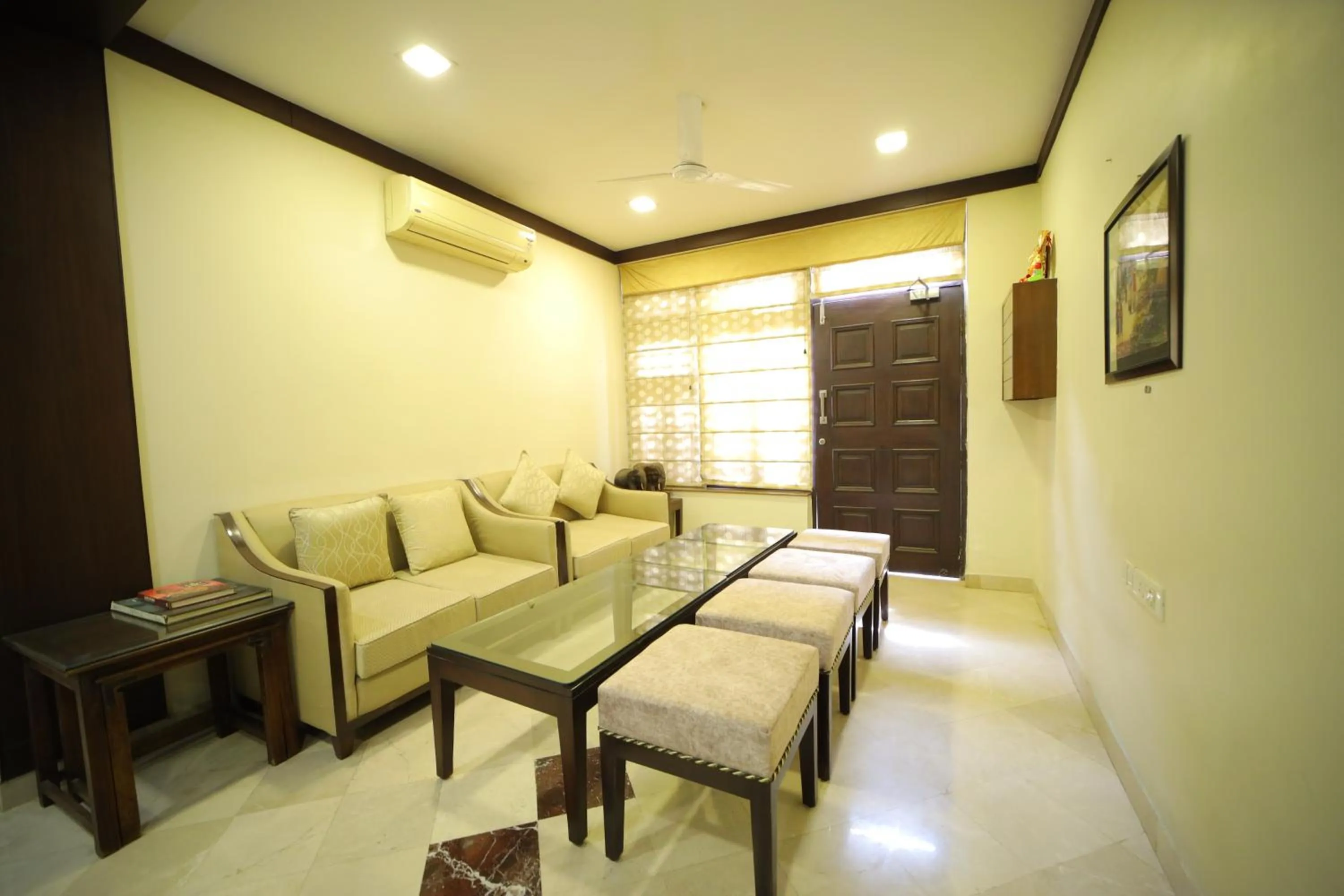 Living room in Bansi Home Stay