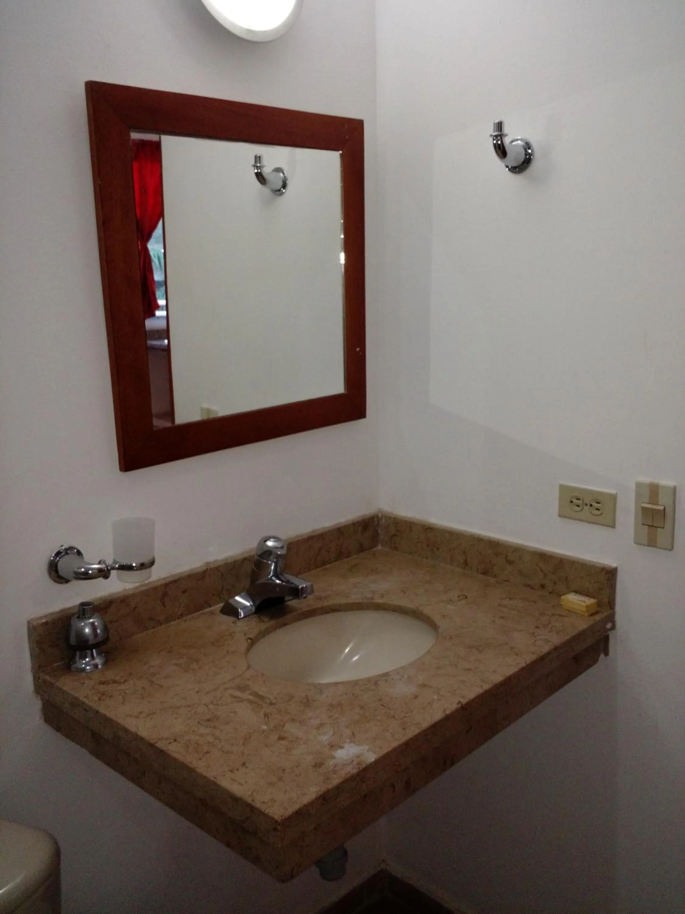 Bathroom in Hotel Bahia Plaza