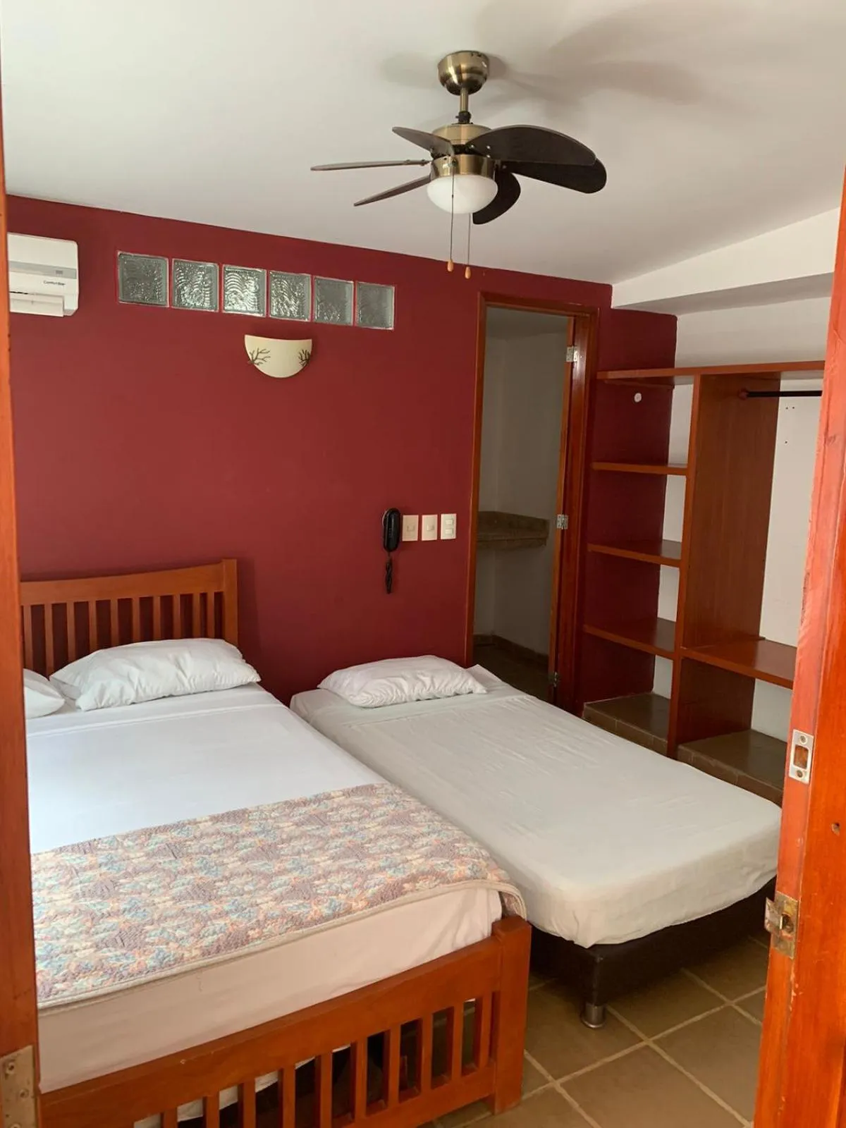 Bed in Hotel Bahia Plaza