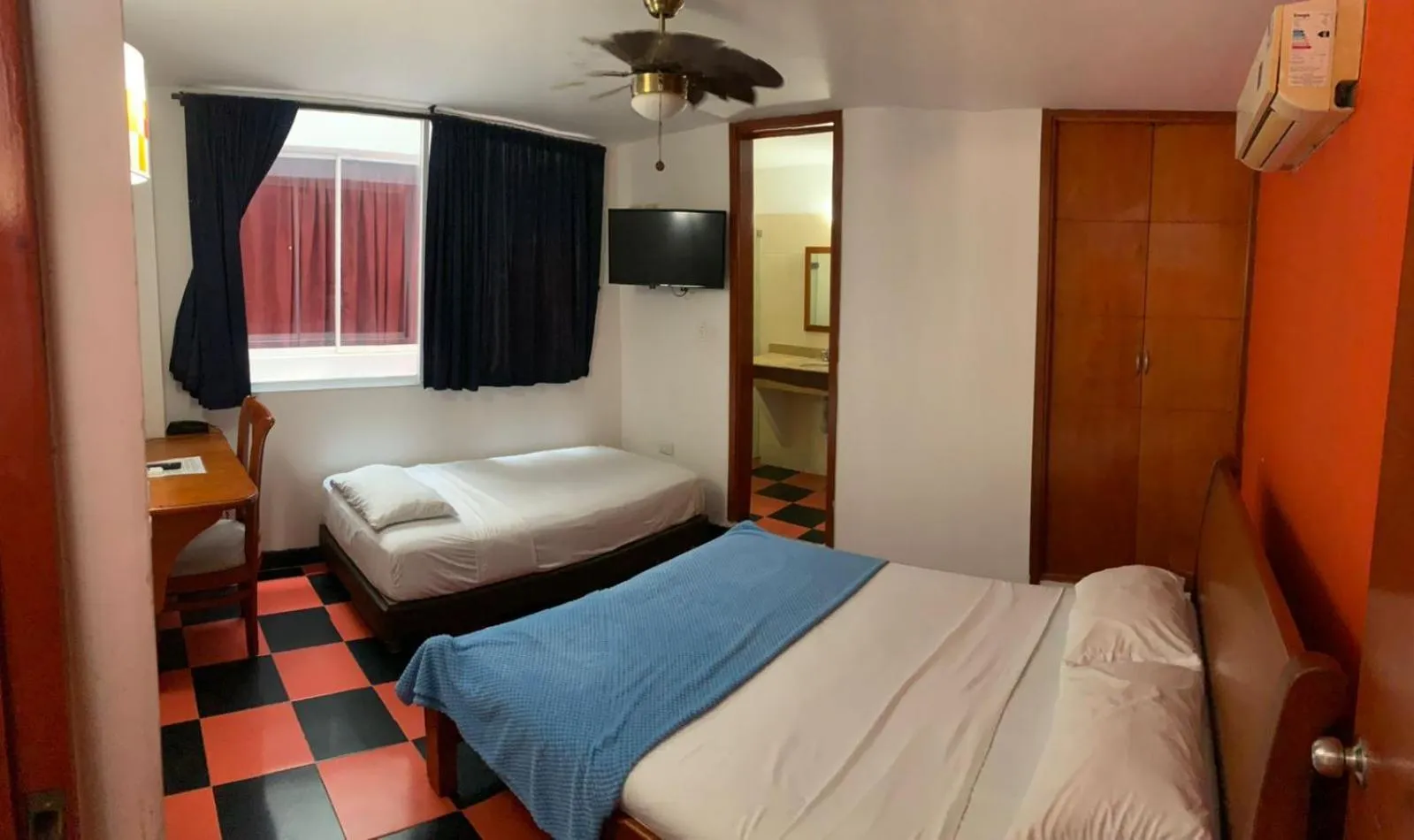 Bed in Hotel Bahia Plaza