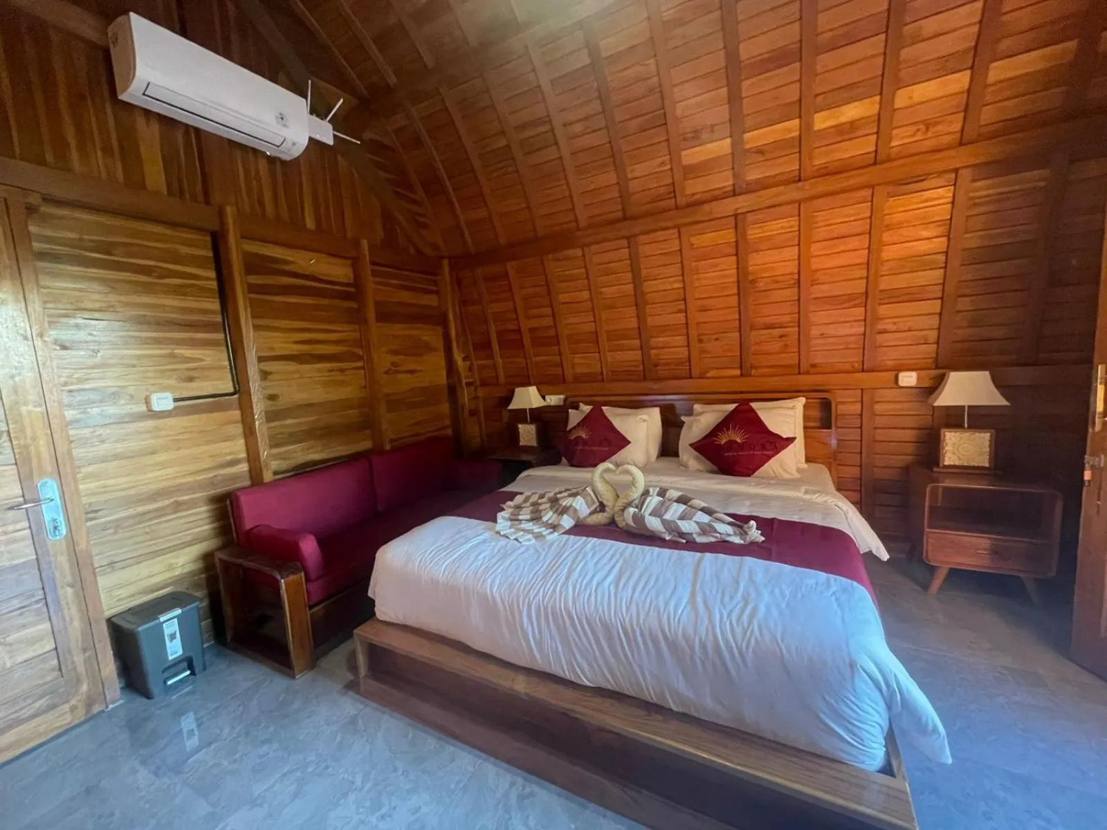 Bed in Innora Jungle Resort And Spa