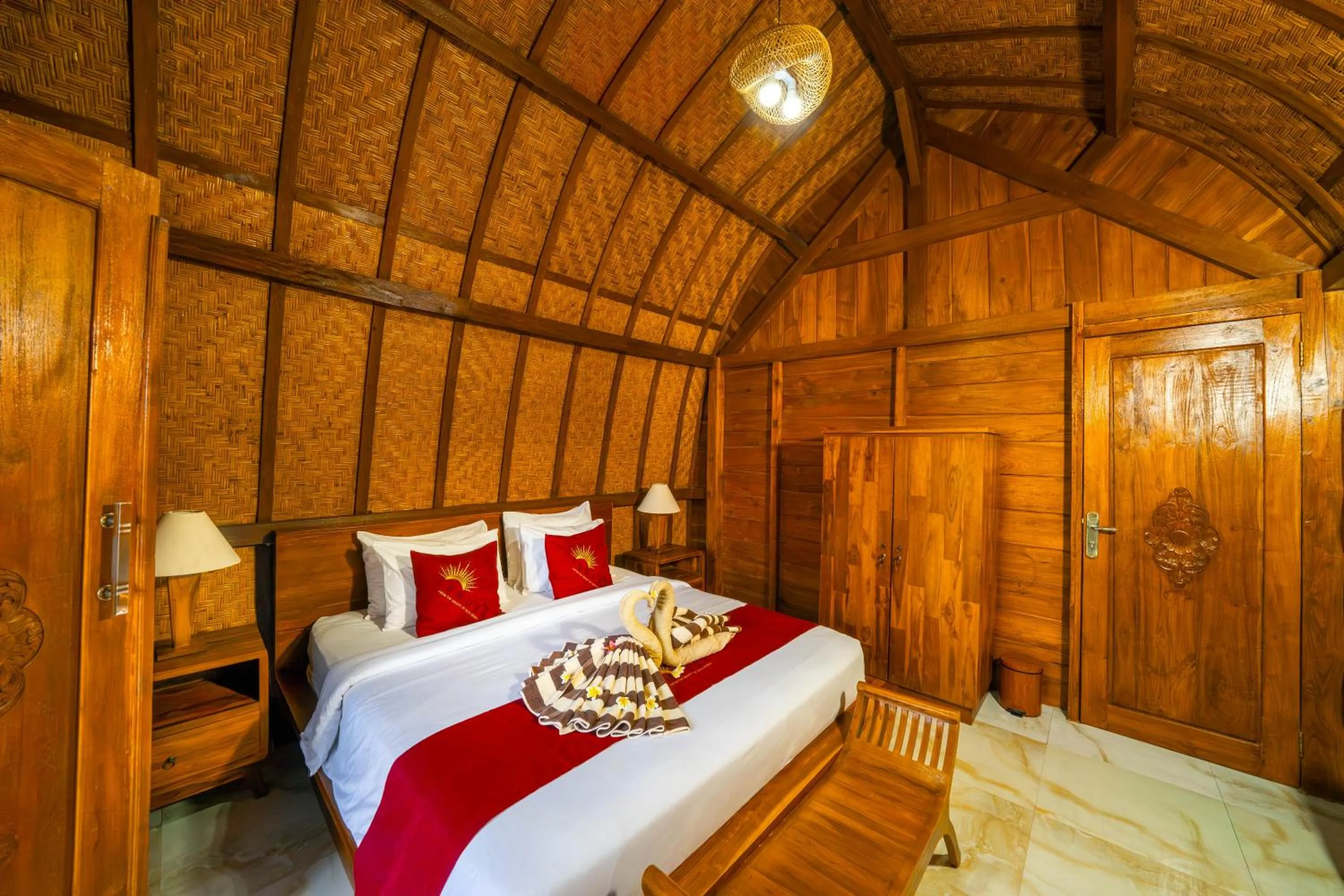 Bed in Innora Jungle Resort And Spa