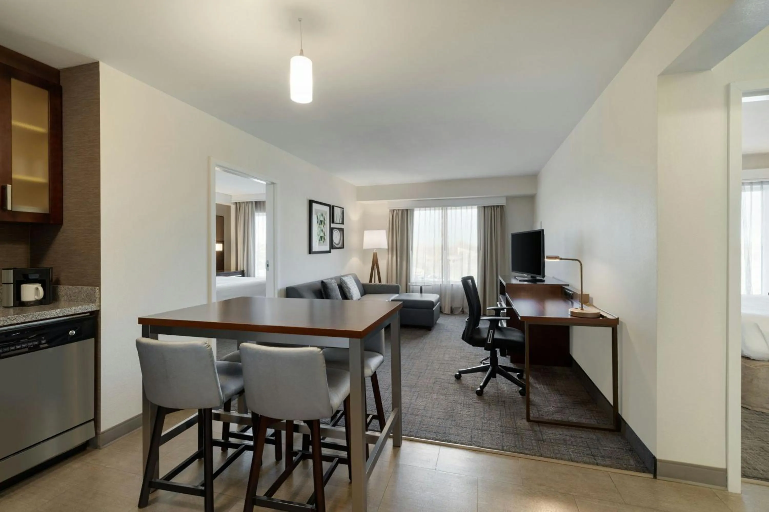 Living room in Residence Inn by Marriott Chicago Wilmette/Skokie