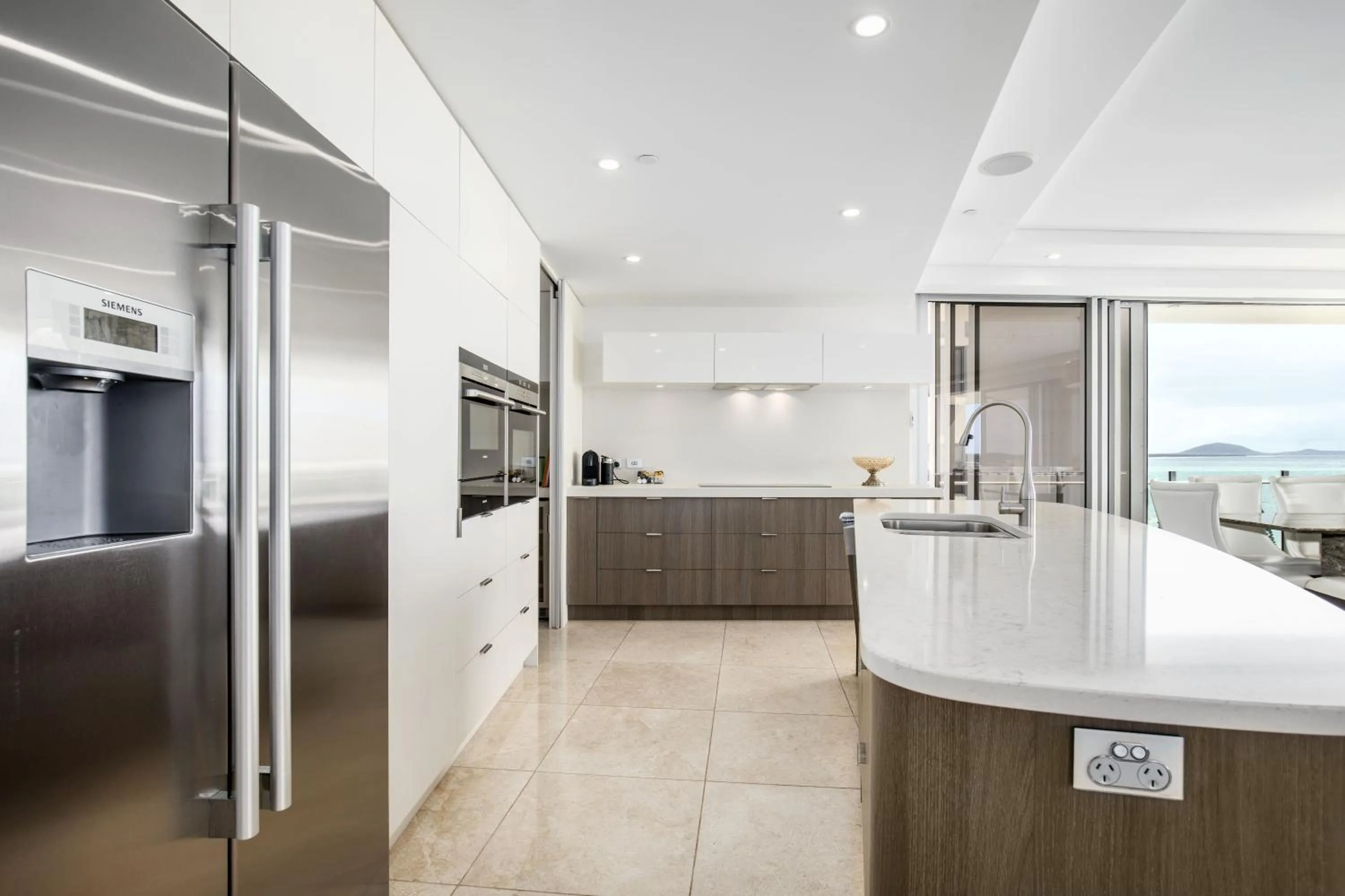 Kitchen or kitchenette in Sea Pearl A1 Beach Resort